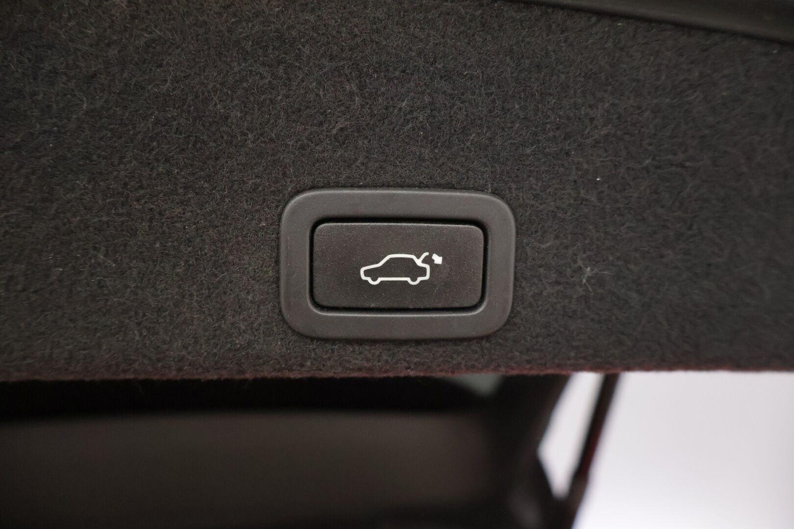 Volvo XC60 2016 D4 AWD R-Design aut - | Adaptiivinen vakionopeudensäädin | BLIS | Peruutuskamera | Navigointi | Jakopää Tehty 4/26 | ACC | Vetokoukku | Webasto Ylläpitolaturilla |
