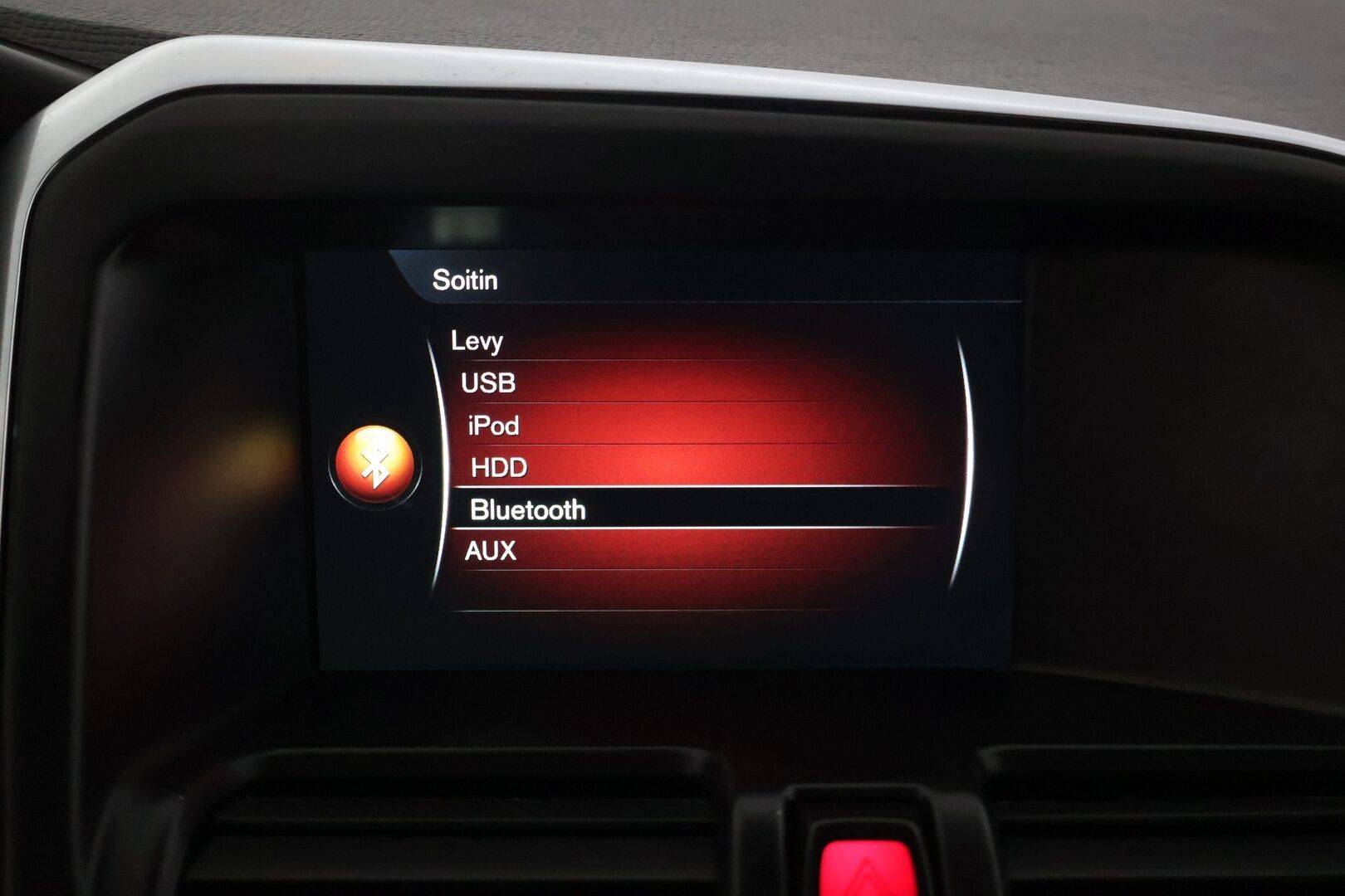 Volvo XC60 2016 D4 AWD R-Design aut - | Adaptiivinen vakionopeudensäädin | BLIS | Peruutuskamera | Navigointi | Jakopää Tehty 4/26 | ACC | Vetokoukku | Webasto Ylläpitolaturilla |