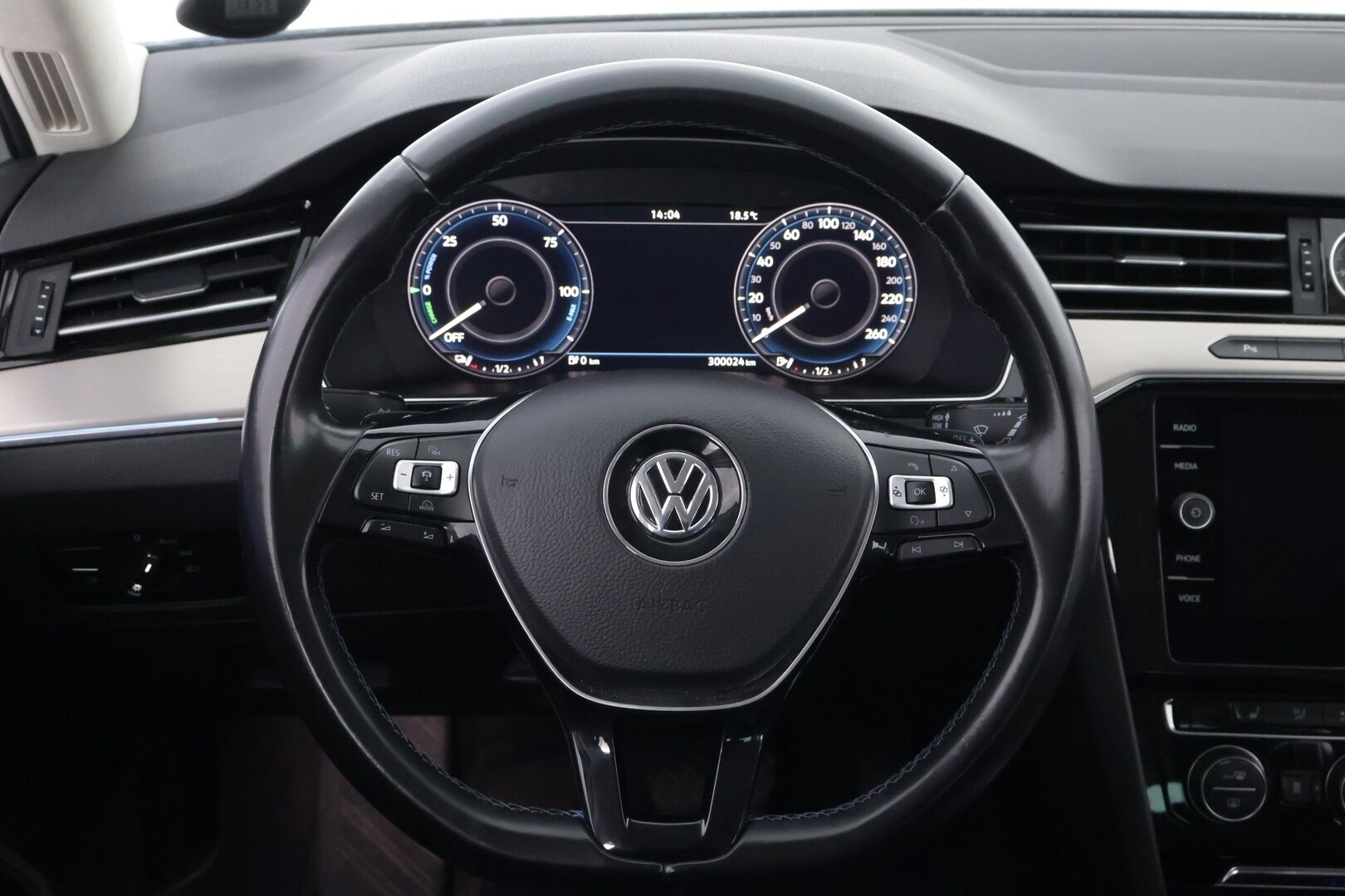 Volkswagen Passat 2018 Variant GTE Plug-In Hybrid 160 kW (218 hv) DSG-automaatti- MYYDÄÄN HUUTOKAUPAT.COM! - MYYDÄÄN HUUTOKAUPAT.COM!