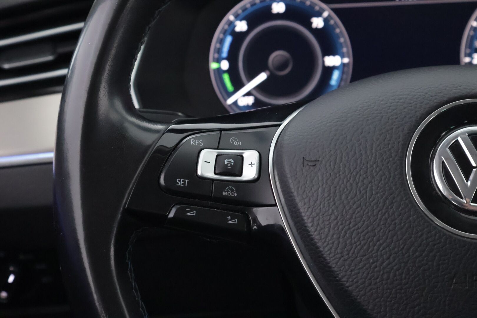 Volkswagen Passat 2018 Variant GTE Plug-In Hybrid 160 kW (218 hv) DSG-automaatti- MYYDÄÄN HUUTOKAUPAT.COM! - MYYDÄÄN HUUTOKAUPAT.COM!