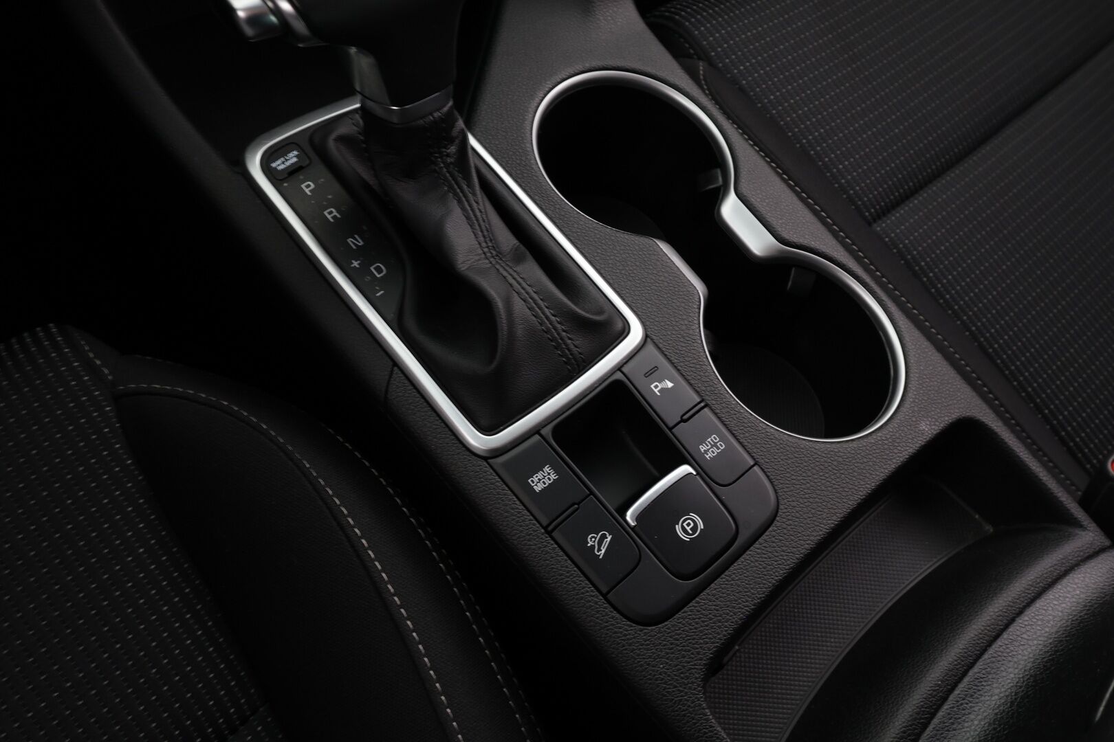 Kia Sportage 2020 1,6 T-GDI ISG Urban EX DCT A/T EcoDynamics * Suomi-auto / Vakkari / LED / Navi / P.kamera / Ratinlämmitin * - Kahdet renkaat aluvanteilla - Osta nyt, maksa vasta ensi vuonna