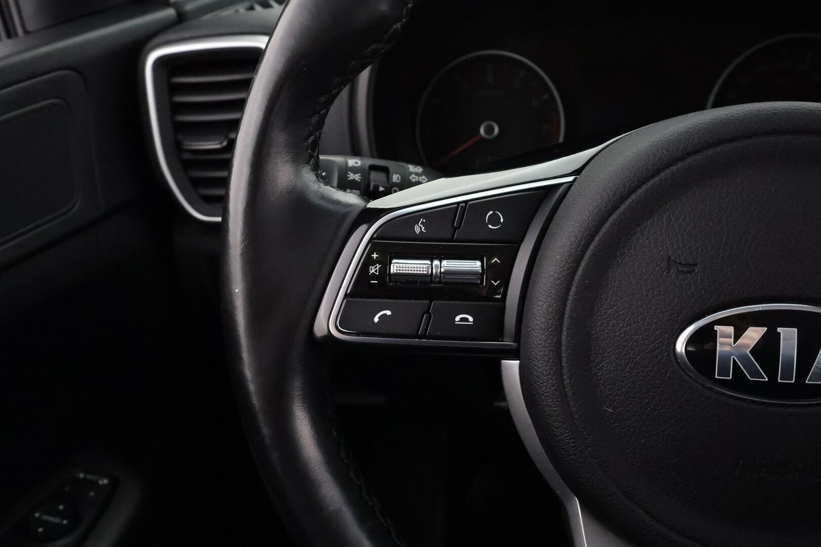 Kia Sportage 2020 1,6 T-GDI ISG Urban EX DCT A/T EcoDynamics * Suomi-auto / Vakkari / LED / Navi / P.kamera / Ratinlämmitin * - Kahdet renkaat aluvanteilla - Osta nyt, maksa vasta ensi vuonna