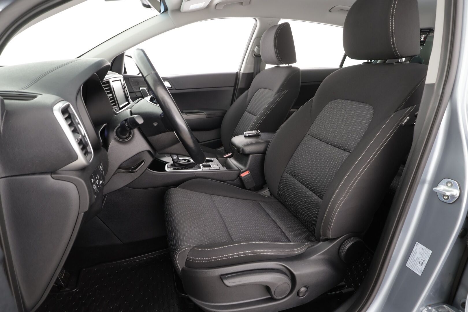 Kia Sportage 2020 1,6 T-GDI ISG Urban EX DCT A/T EcoDynamics * Suomi-auto / Vakkari / LED / Navi / P.kamera / Ratinlämmitin * - Kahdet renkaat aluvanteilla - Osta nyt, maksa vasta ensi vuonna