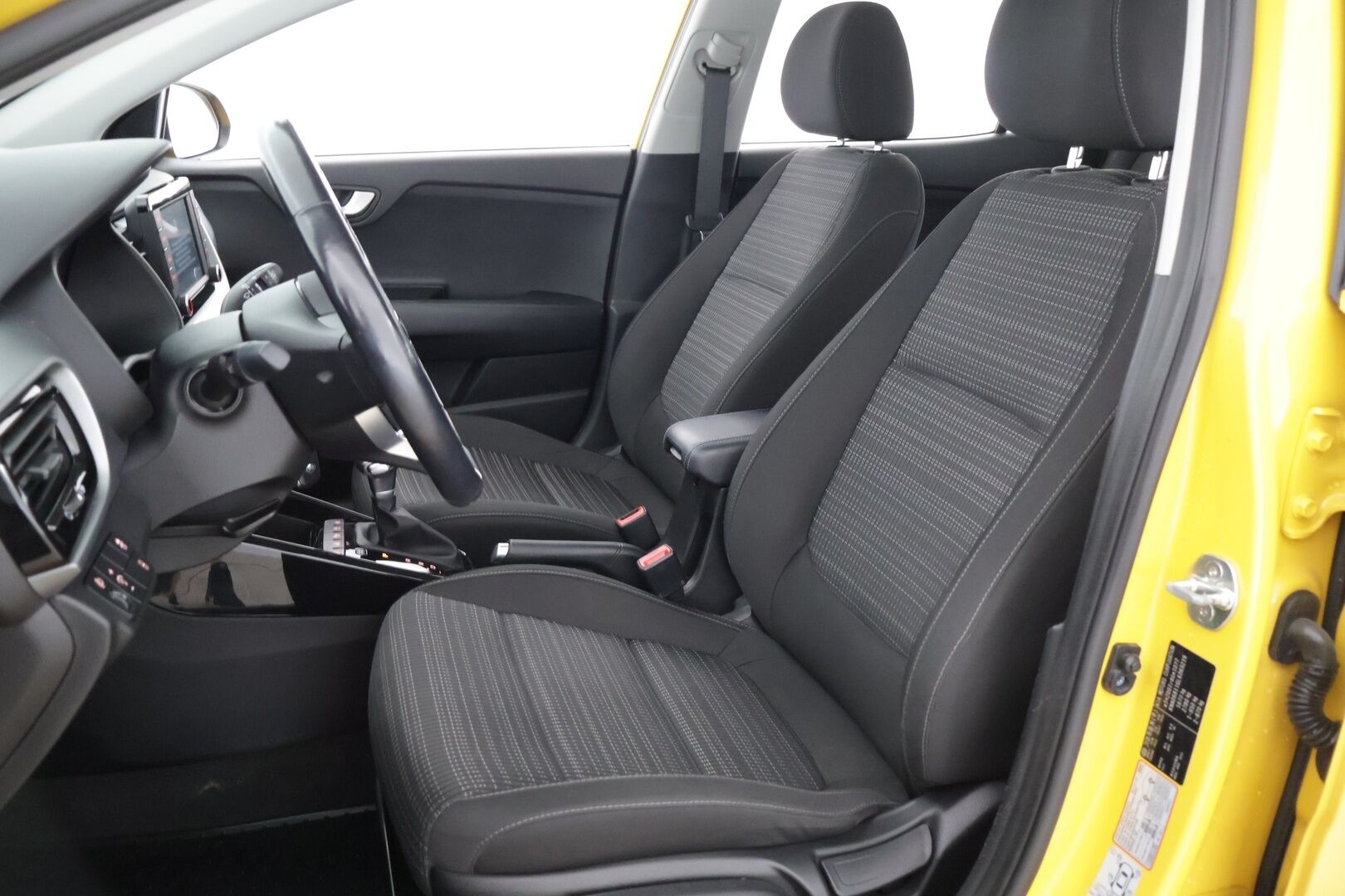 Kia Stonic 2020 1,0 T-GDI ISG 120hv EX DCT EcoDynamics - *Suomi-auto / Lohkolämmitin / Peruutuskamera / Tutkat takana / Ratinlämmitin / 2x renkaat alumiinivantein*