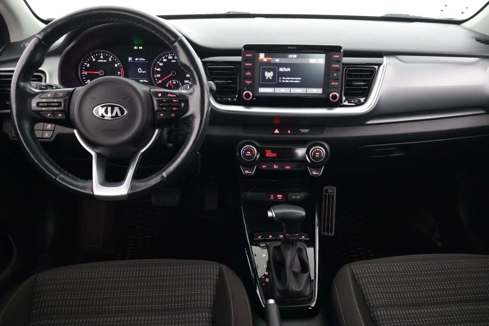 Kia Stonic 2020 1,0 T-GDI ISG 120hv EX DCT EcoDynamics - *Suomi-auto / Lohkolämmitin / Peruutuskamera / Tutkat takana / Ratinlämmitin / 2x renkaat alumiinivantein*