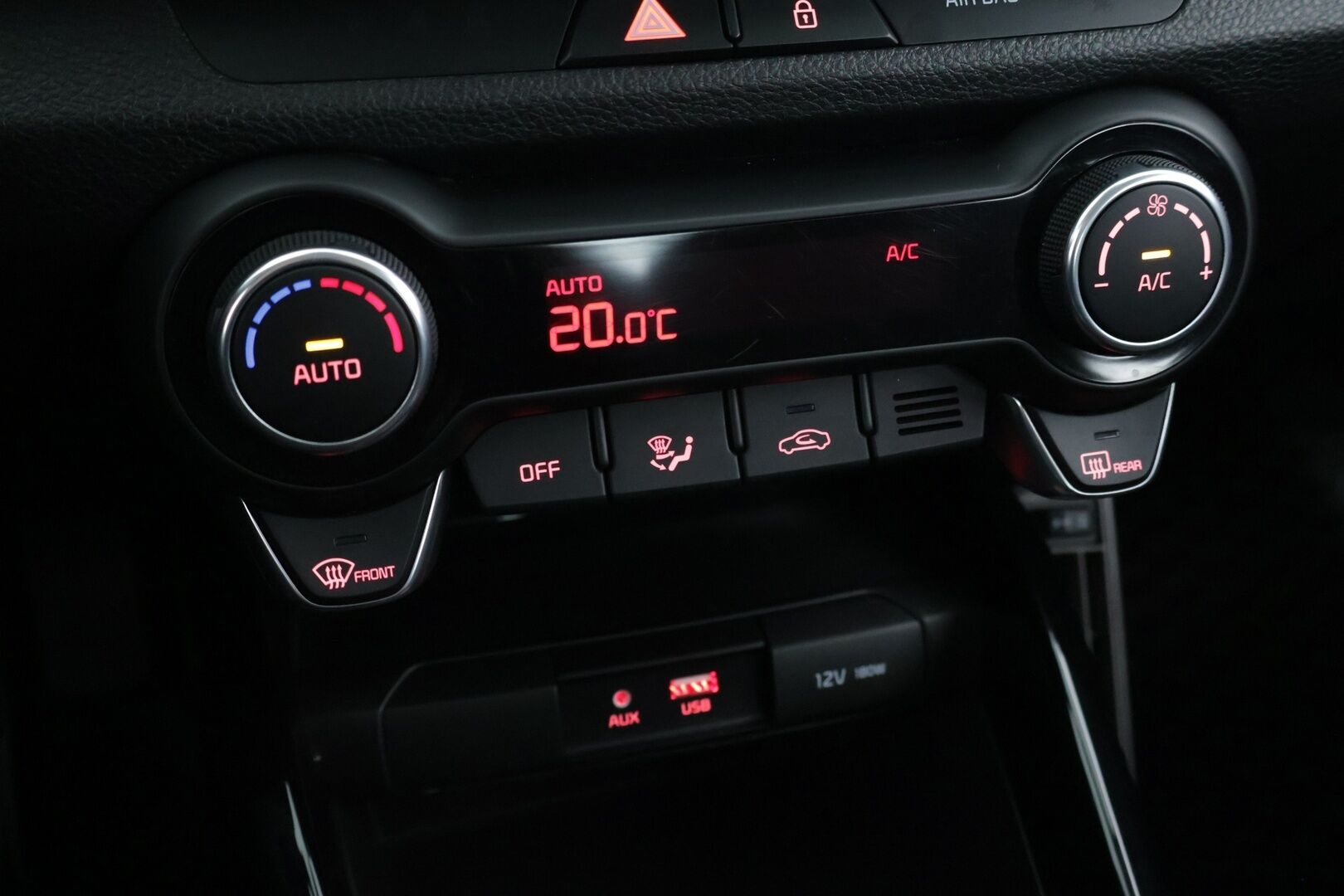 Kia Stonic 2020 1,0 T-GDI ISG 120hv EX DCT EcoDynamics - *Suomi-auto / Lohkolämmitin / Peruutuskamera / Tutkat takana / Ratinlämmitin / 2x renkaat alumiinivantein*