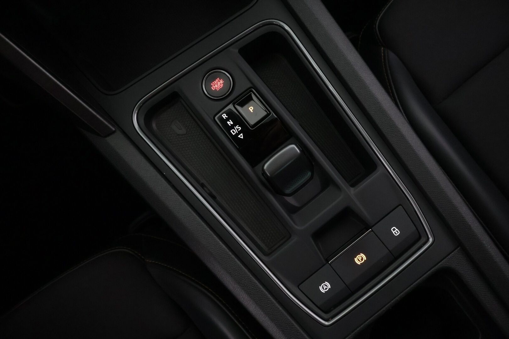 CUPRA LEON SPORTSTOURER 2021 1,4 PHEV 180 kW e-HYBRID DSG *Adapt. vakkari / Digimittaristo / Navi / LED / Keyless / Apple&Android * - *Kahdet renkaat / Merkki huollettu / Taloudellinen*
