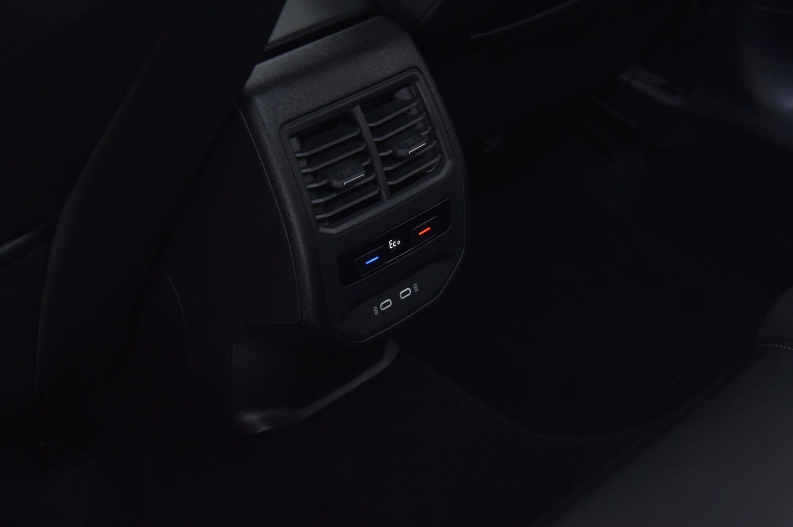 CUPRA LEON SPORTSTOURER 2021 1,4 PHEV 180 kW e-HYBRID DSG - Adapt. vakkari / Digimittaristo / Navi / LED / Keyless / Apple&Android 