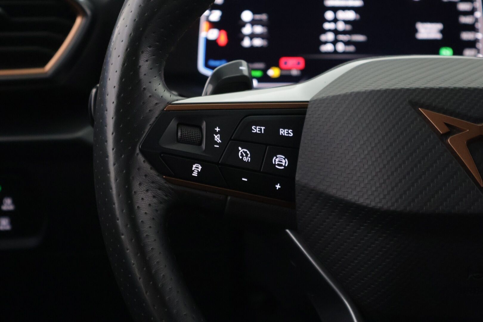 CUPRA LEON SPORTSTOURER 2021 1,4 PHEV 180 kW e-HYBRID DSG *Adapt. vakkari / Digimittaristo / Navi / LED / Keyless / Apple&Android * - *Kahdet renkaat / Merkki huollettu / Taloudellinen*
