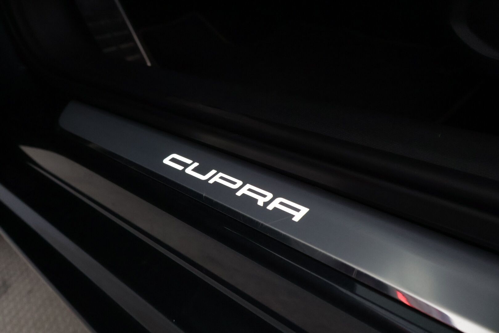 CUPRA LEON SPORTSTOURER 2021 1,4 PHEV 180 kW e-HYBRID DSG *Adapt. vakkari / Digimittaristo / Navi / LED / Keyless / Apple&Android * - *Kahdet renkaat / Merkki huollettu / Taloudellinen*