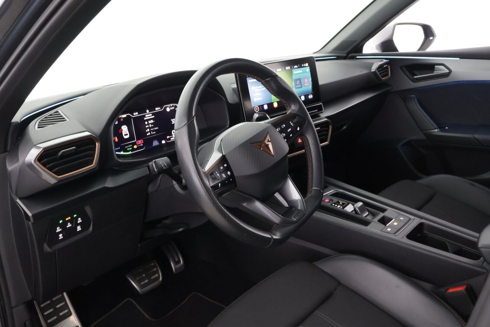 CUPRA LEON SPORTSTOURER 2021 1,4 PHEV 180 kW e-HYBRID DSG *Adapt. vakkari / Digimittaristo / Navi / LED / Keyless / Apple&Android * - *Kahdet renkaat / Merkki huollettu / Taloudellinen*