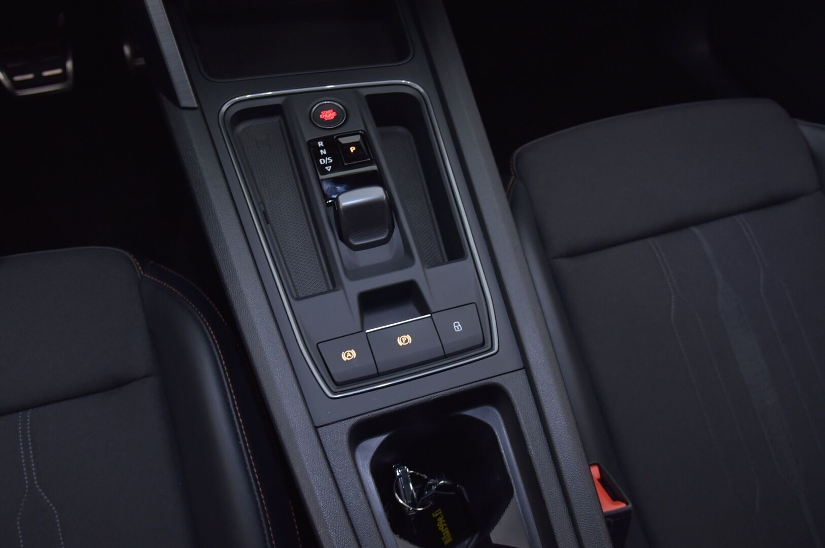CUPRA LEON SPORTSTOURER 2021 1,4 PHEV 180 kW e-HYBRID DSG - Adapt. vakkari / Digimittaristo / Navi / LED / Keyless / Apple&Android 