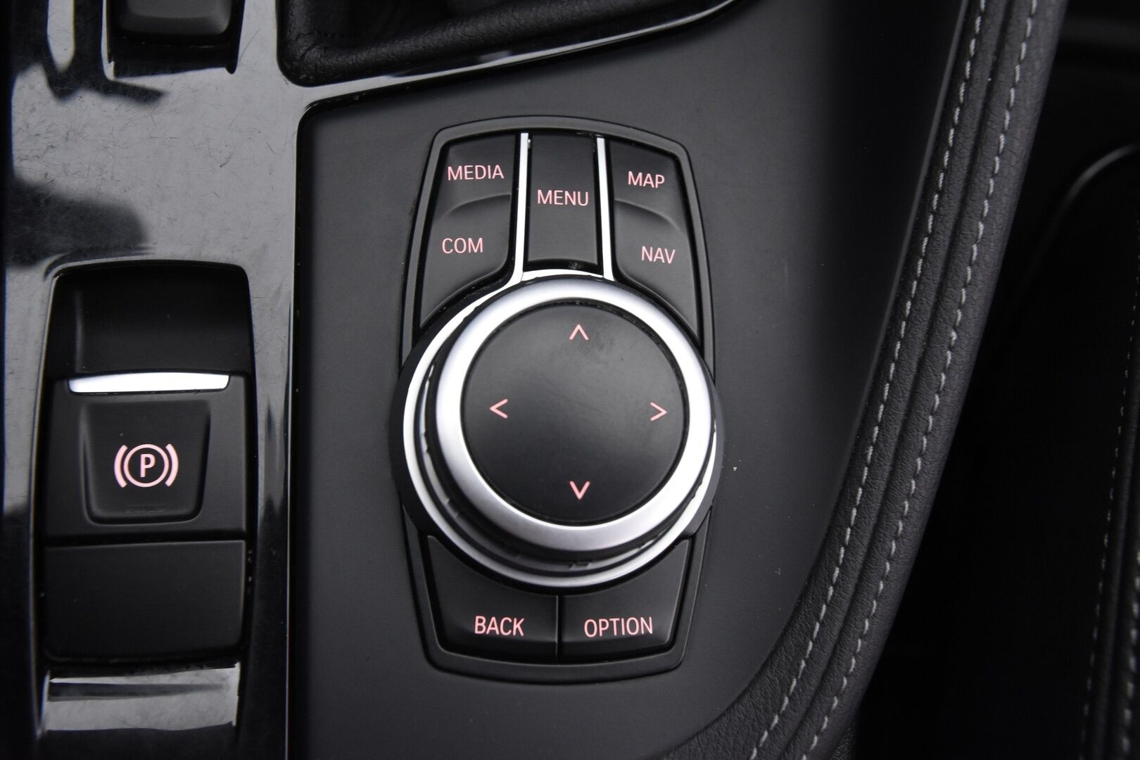 BMW X1 2021 F48 xDrive25e Sport *Adapt. Vakkari / Kaistavahti / HUD / LED-valot / Sporttipenkit / M-Ratti*