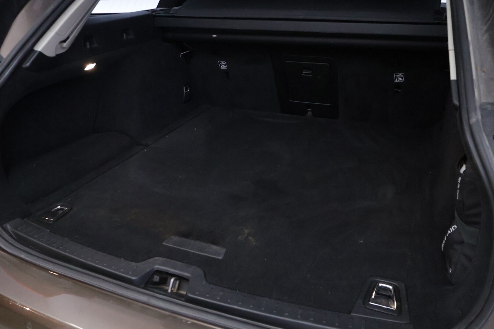 Volvo V90 2018 D3 AWD Business aut *Ei Ad-Blue / ACC / S-Koukku / Kamera / Tutkat / Pa-lämmitin / Ratinlämmitin / LED* - Hyvin huollettu neliveto V90 ilman Adblue järjestelmää!