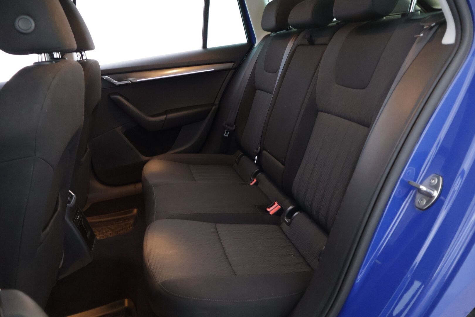 Skoda Octavia 2020 Combi 1,5 TSI G-TEC Style BusinessLine Aut. ** ACC / Webasto / Kessy / Lämm. tuulilasi / Koukku / P.kamera ** - * Kattavasti varusteltu Suomiauto kaksilla Michelinin renkailla! / Lämmitettävä ratti / Sähkökontti / Lane Assist / Blind Spot Assist *