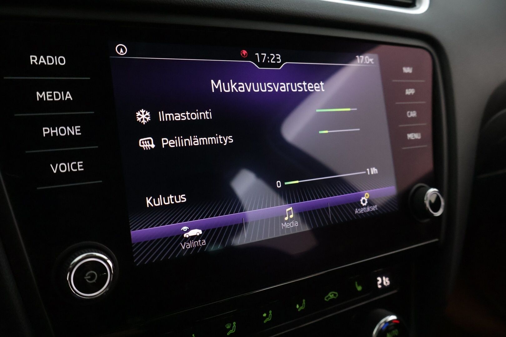Skoda Octavia 2020 Combi 1,5 TSI G-TEC Style BusinessLine Aut. ** ACC / Webasto / Kessy / Lämm. tuulilasi / Koukku / P.kamera ** - * Kattavasti varusteltu Suomiauto kaksilla Michelinin renkailla! / Lämmitettävä ratti / Sähkökontti / Lane Assist / Blind Spot Assist *