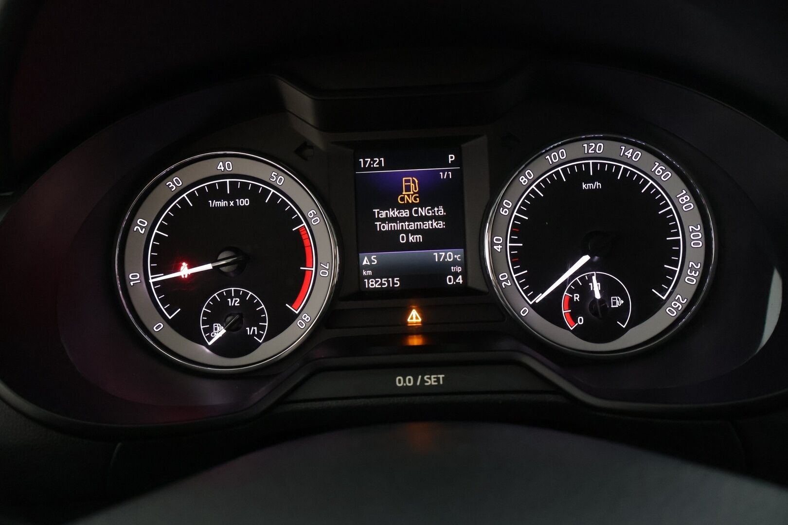 Skoda Octavia 2020 Combi 1,5 TSI G-TEC Style BusinessLine Aut. ** ACC / Webasto / Kessy / Lämm. tuulilasi / Koukku / P.kamera ** - * Kattavasti varusteltu Suomiauto kaksilla Michelinin renkailla! / Lämmitettävä ratti / Sähkökontti / Lane Assist / Blind Spot Assist *
