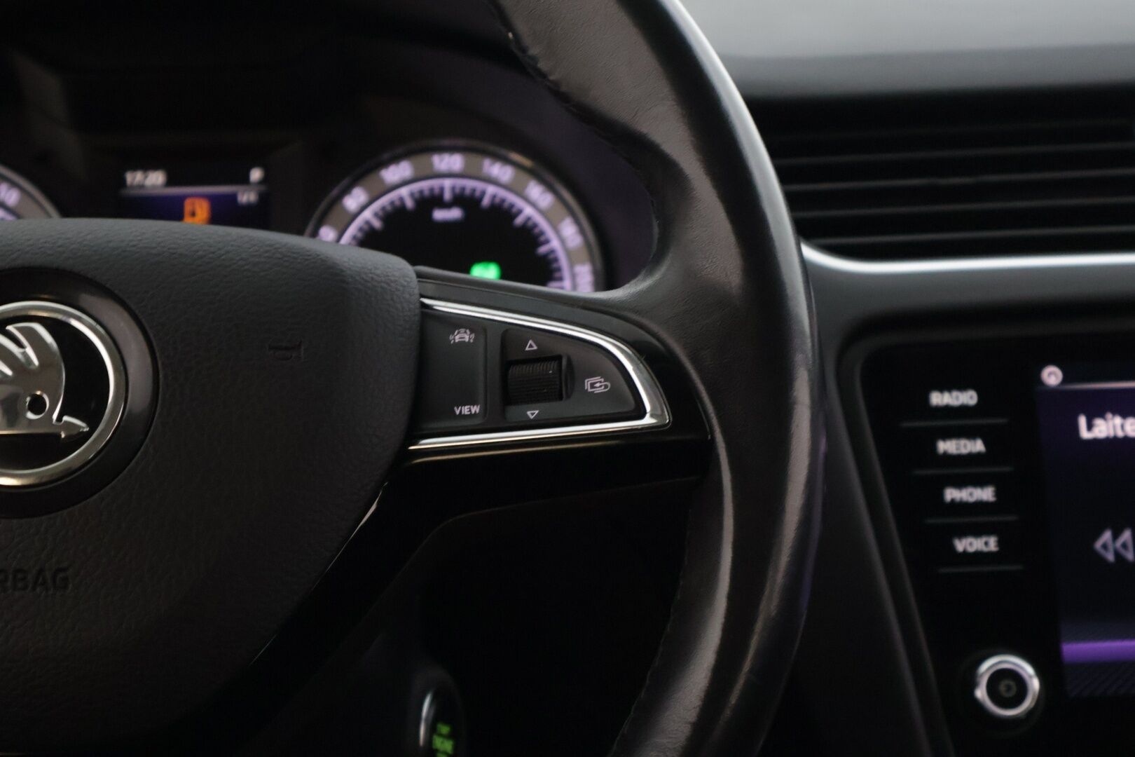 Skoda Octavia 2020 Combi 1,5 TSI G-TEC Style BusinessLine Aut. ** ACC / Webasto / Kessy / Lämm. tuulilasi / Koukku / P.kamera ** - * Kattavasti varusteltu Suomiauto kaksilla Michelinin renkailla! / Lämmitettävä ratti / Sähkökontti / Lane Assist / Blind Spot Assist *