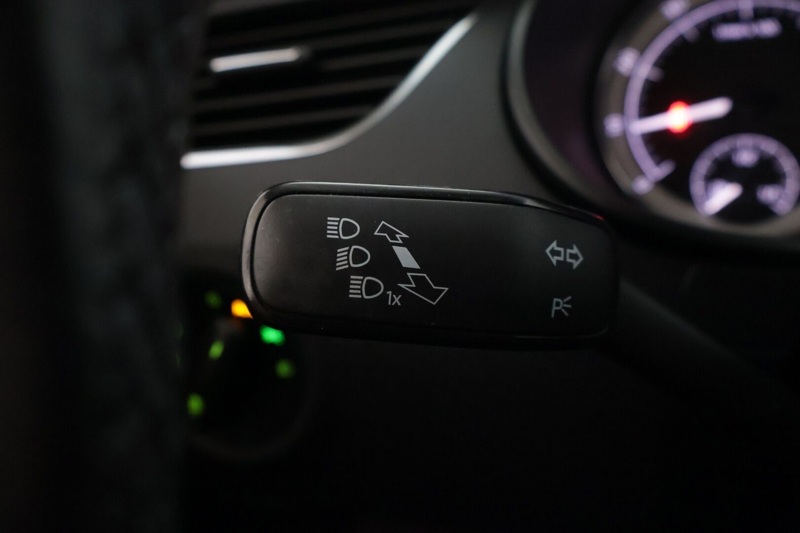 Skoda Octavia 2020 Combi 1,5 TSI G-TEC Style BusinessLine Aut. ** ACC / Webasto / Kessy / Lämm. tuulilasi / Koukku / P.kamera ** - * Kattavasti varusteltu Suomiauto kaksilla Michelinin renkailla! / Lämmitettävä ratti / Sähkökontti / Lane Assist / Blind Spot Assist *