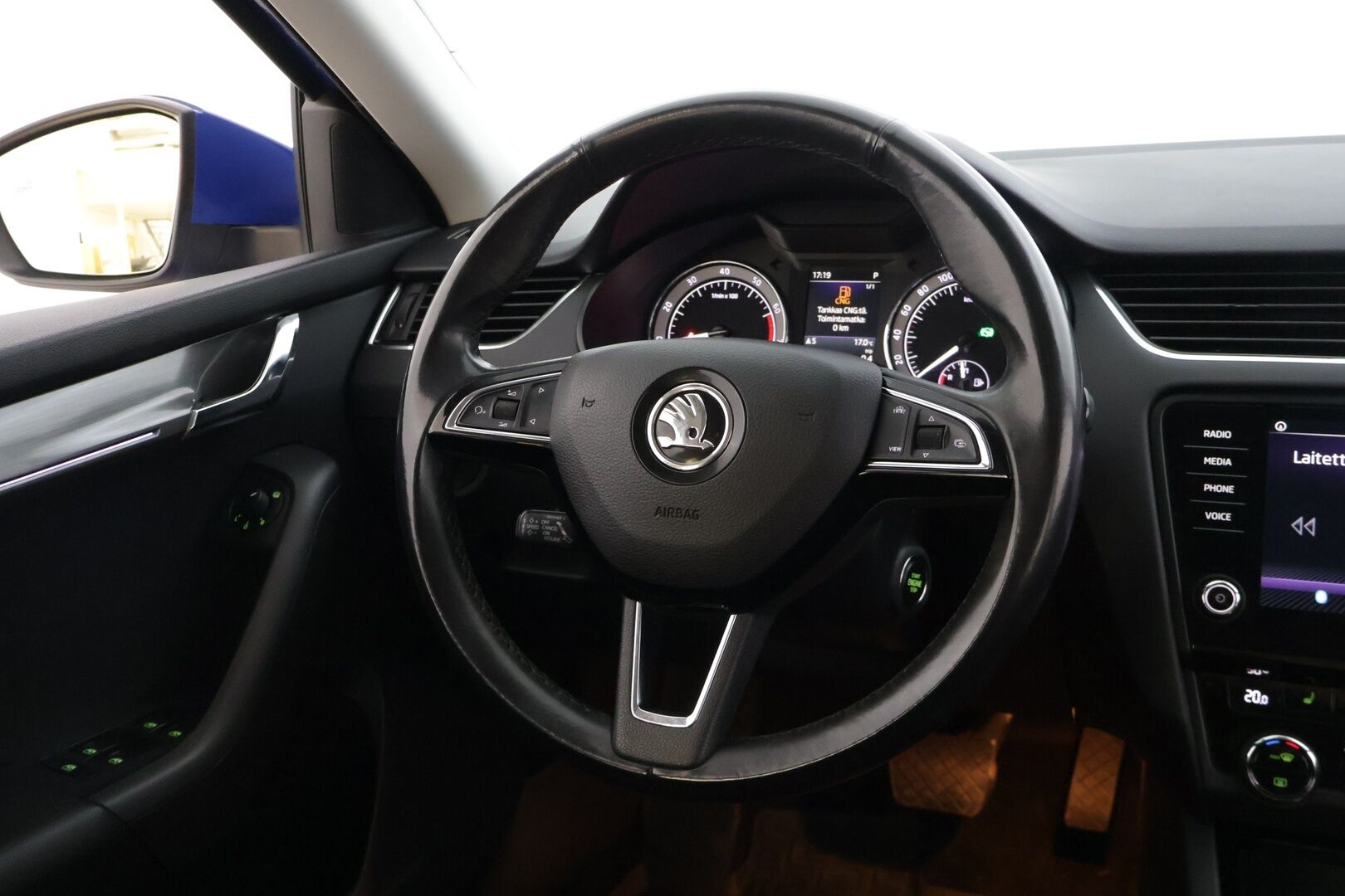 Skoda Octavia 2020 Combi 1,5 TSI G-TEC Style BusinessLine Aut. ** ACC / Webasto / Kessy / Lämm. tuulilasi / Koukku / P.kamera ** - * Kattavasti varusteltu Suomiauto kaksilla Michelinin renkailla! / Lämmitettävä ratti / Sähkökontti / Lane Assist / Blind Spot Assist *