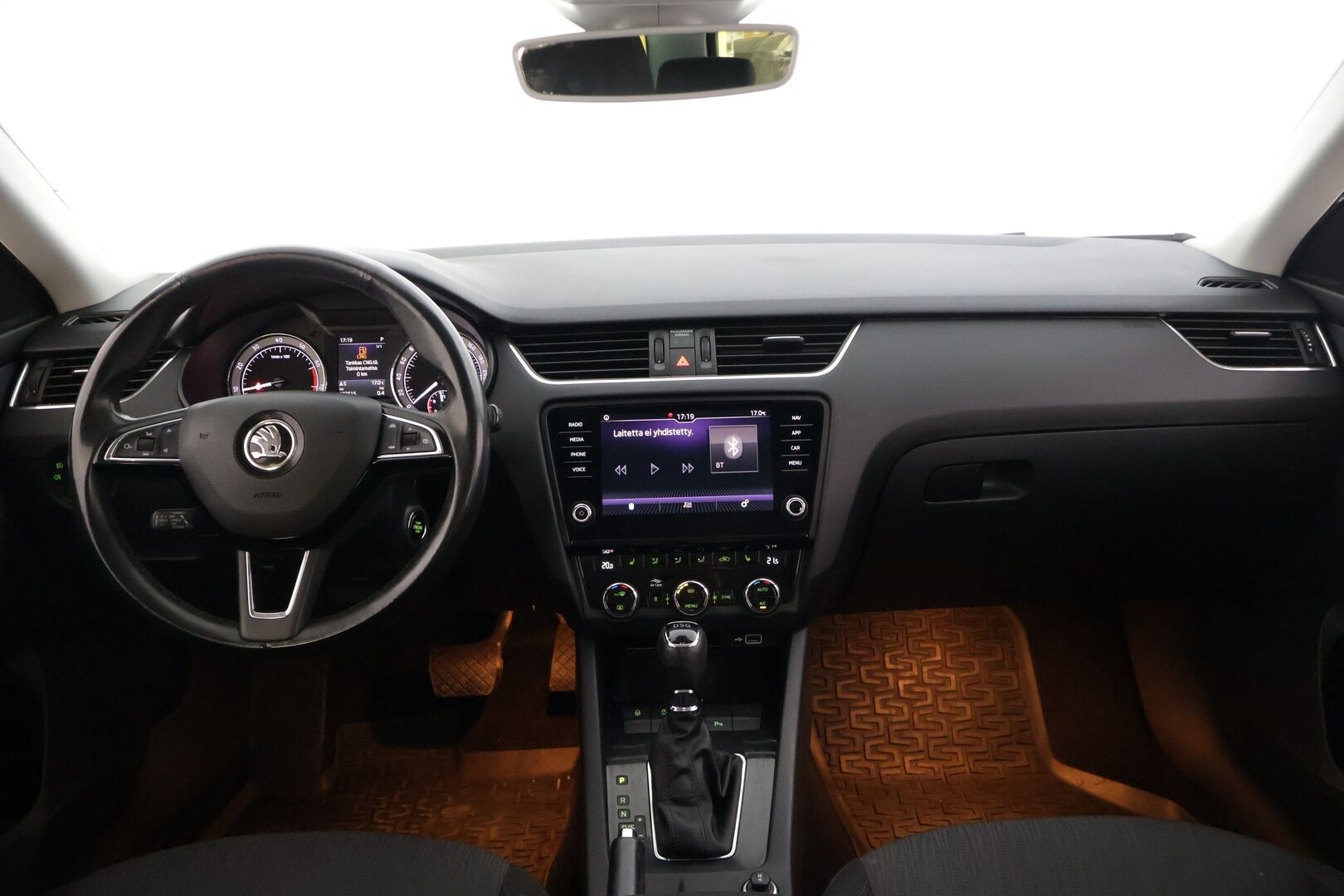 Skoda Octavia 2020 Combi 1,5 TSI G-TEC Style BusinessLine Aut. ** ACC / Webasto / Kessy / Lämm. tuulilasi / Koukku / P.kamera ** - * Kattavasti varusteltu Suomiauto kaksilla Michelinin renkailla! / Lämmitettävä ratti / Sähkökontti / Lane Assist / Blind Spot Assist *