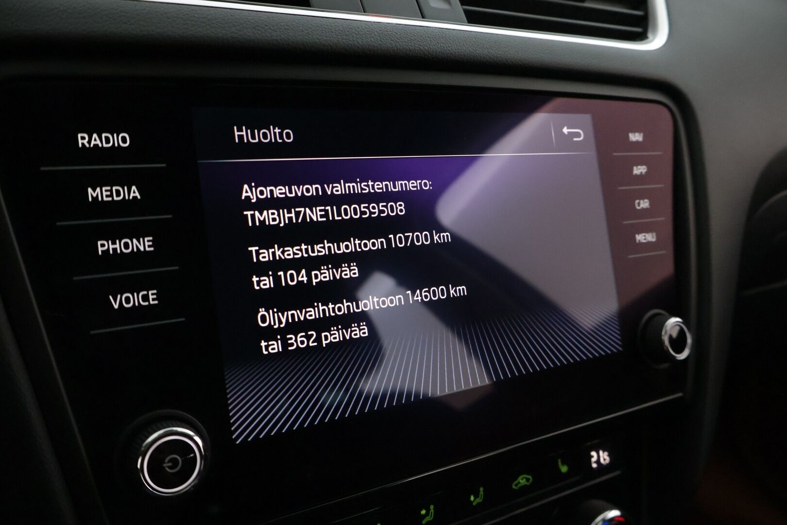 Skoda Octavia 2020 Combi 1,5 TSI G-TEC Style BusinessLine Aut. ** ACC / Webasto / Kessy / Lämm. tuulilasi / Koukku / P.kamera ** - * Kattavasti varusteltu Suomiauto kaksilla Michelinin renkailla! / Lämmitettävä ratti / Sähkökontti / Lane Assist / Blind Spot Assist *