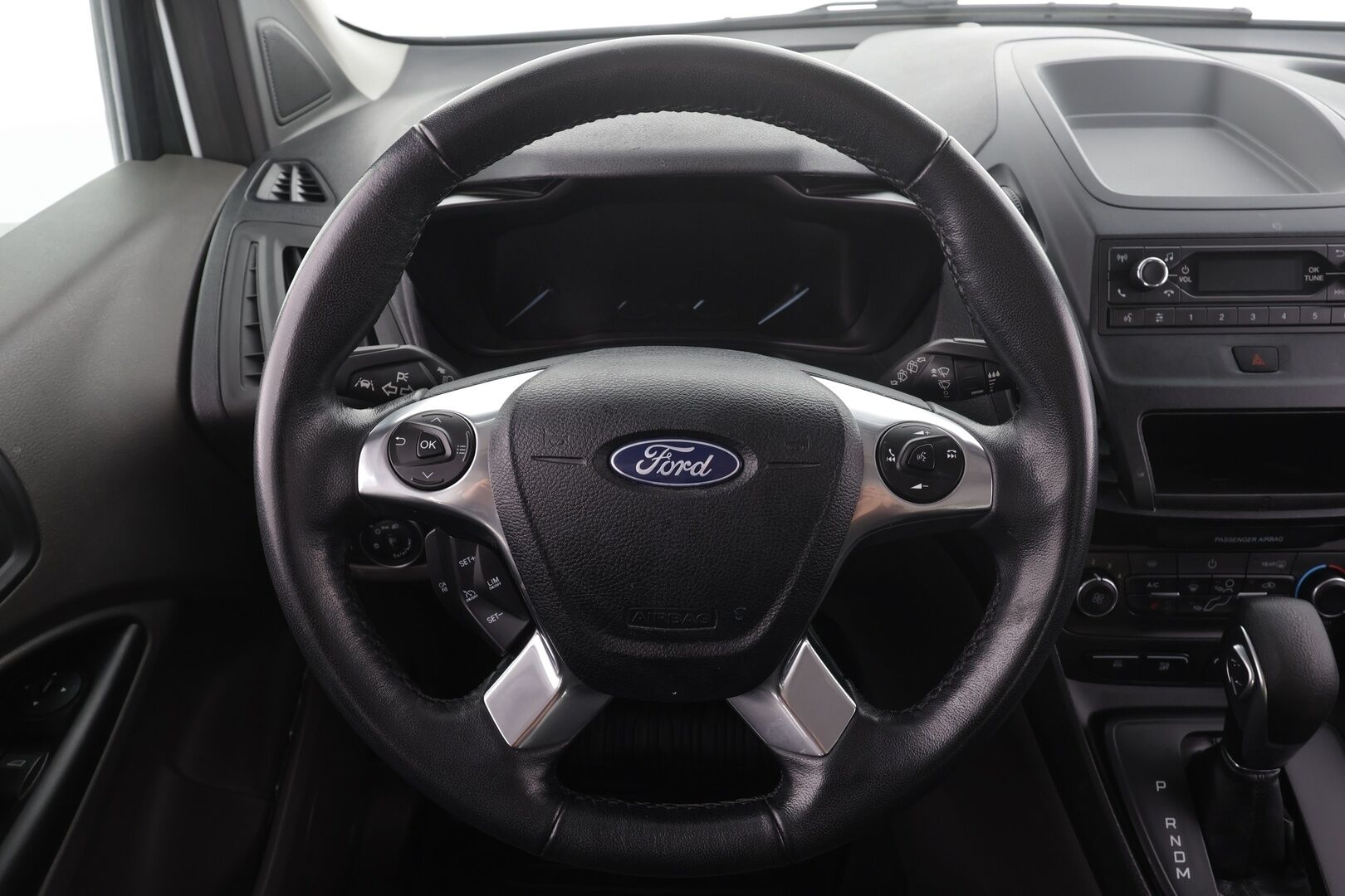 Ford Tourneo Connect 2020 1,5 TDCi 120 hv A8 Trend 5-ovinen * 1.Om Suomiauto / Webasto / Lämmitettävä tuulilasi / Bluetooth ** - Merkkihuollettu / Kahdet renkaat / ALV!