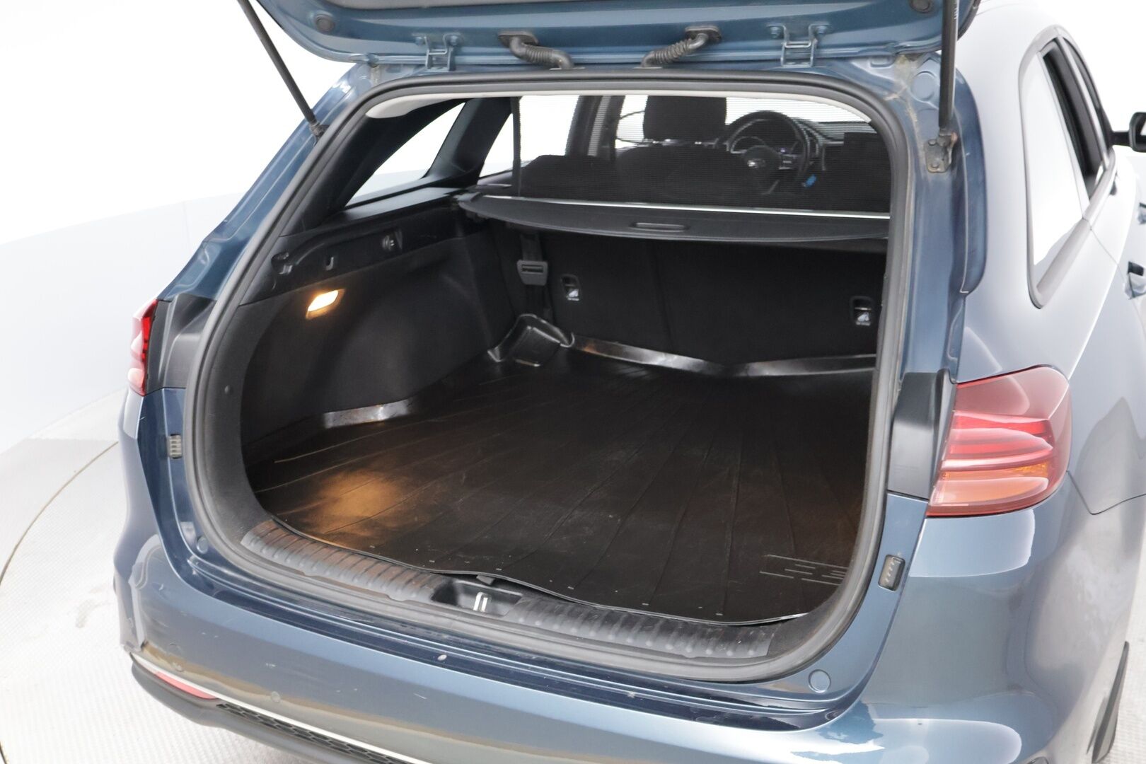 Kia Ceed 2019 1,0 T-GDI ISG 100hv Active SW - Suomiauto | Merkkihuollot | Vetokoukku | Ratinlämmitys | Lohko&Sisäpistoke | Peruutustutka | Juuri tullut Tampereelle!