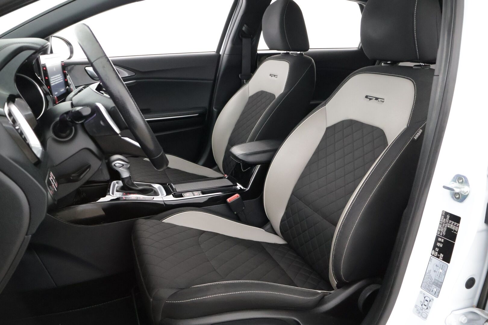 Kia ProCeed 2020 ProCeed 1,4 T-GDI ISG 140hv GT-Line *Suomi-auto / Vakkari / Lohko / Kaistavahti / P-Kamera / Puolinahat / Ratinlämmitin* - Juuri huollettu / 2x Renkaat / Penkinlämmittimet edessä ja takana - HULLUT AVAJAISHULINAT KORKOTARJOUS 3,29 %