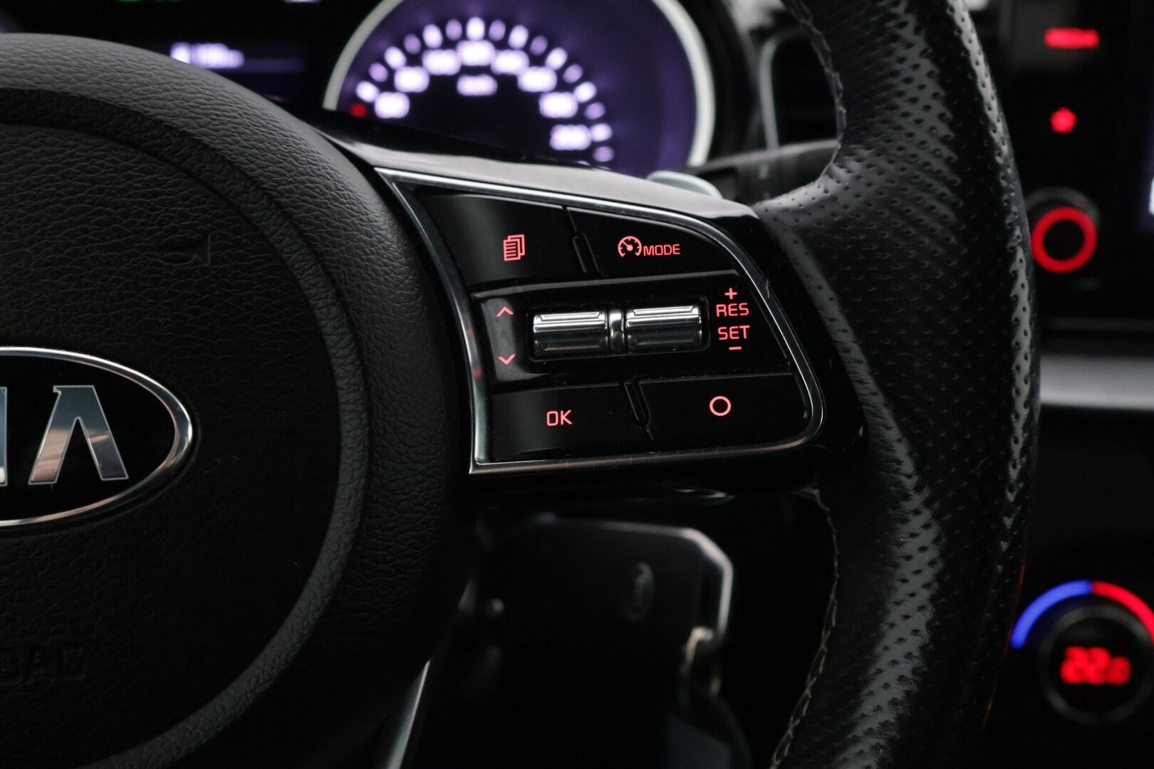 Kia ProCeed 2020 ProCeed 1,4 T-GDI ISG 140hv GT-Line *Suomi-auto / Vakkari / Lohko / Kaistavahti / P-Kamera / Puolinahat / Ratinlämmitin* - Juuri huollettu / 2x Renkaat / Penkinlämmittimet edessä ja takana - HULLUT AVAJAISHULINAT KORKOTARJOUS 3,29 %