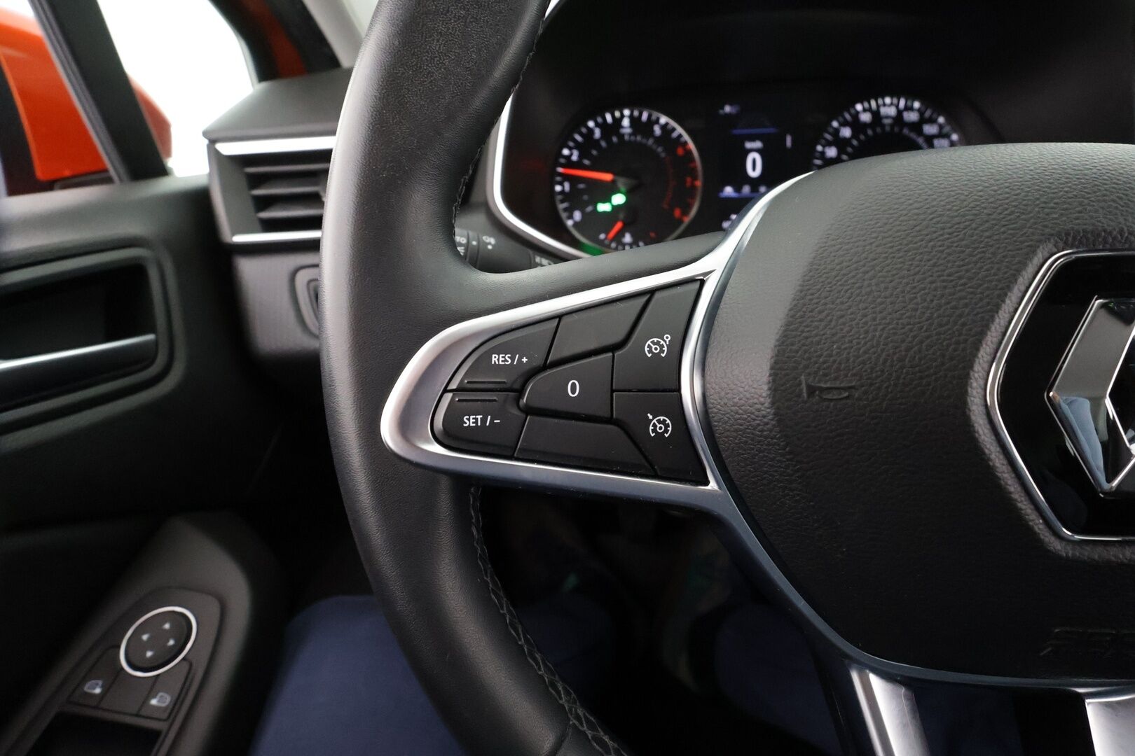 Renault Clio 2020 TCe 100 Zen * Suomi-auto / LED / Vakkari / Kaistavahti / Lohko&Sisätilanlämmitin / Bluetooth / Kahdet renkaat*