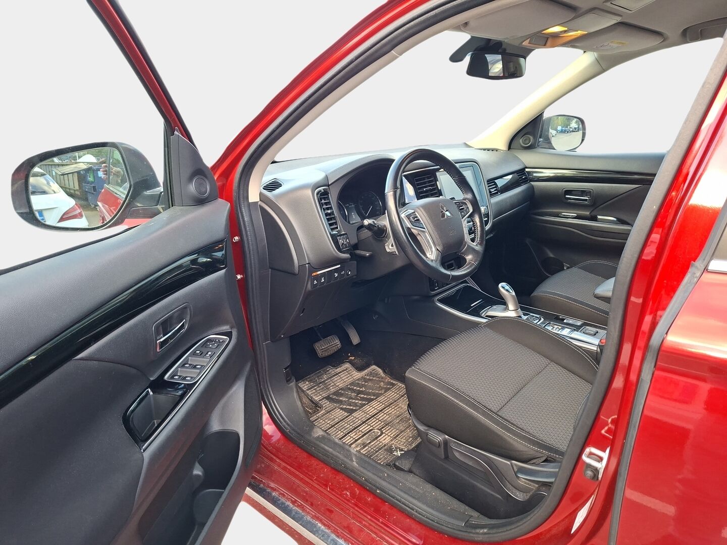 Mitsubishi Outlander 2020 Mitsubishi Outlander Farmari (AC) 4ov 2360cm3 * Ada. Vakkari / KeyLessGo / P-kamera / AWD / Lohko * - * Upeassa kunnossa oleva Suomi-Outlander! *