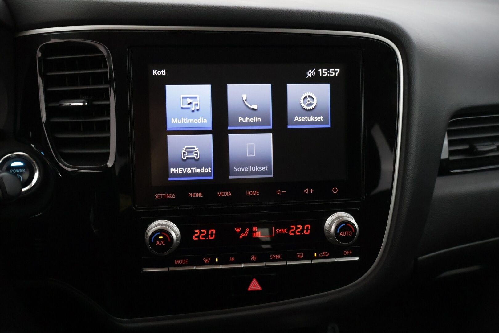 Mitsubishi Outlander 2020 Mitsubishi Outlander PEHV intense Farmari (AC) 4ov 2360cm3 * Ada. Vakkari / KeyLessGo / P-kamera / AWD / Lohko * - * Upeassa kunnossa oleva Suomi-Outlander! *