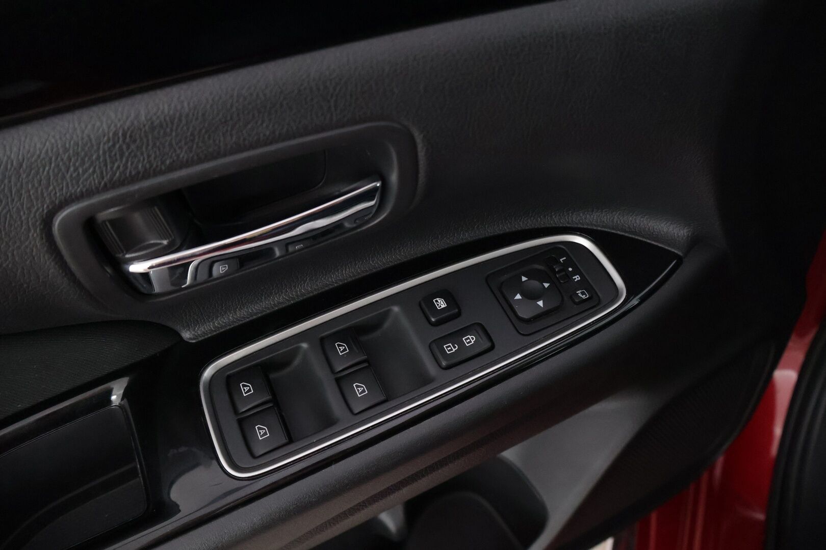 Mitsubishi Outlander PHEV 2020 Mitsubishi Outlander PEHV Intense 4WD 5P * Adapt. Vakkari / KeyLessGo / P-kamera / AWD / Lohko * - * Upeassa kunnossa oleva Suomi-Outlander! * - HULLU BLACKWEEK KORKOTARJOUS 2,49%