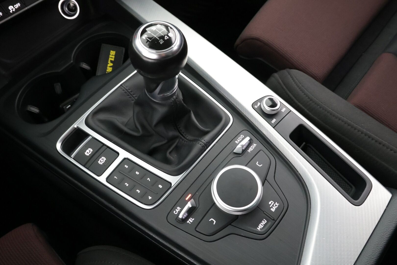 Audi A4 2016 Avant Business 2,0 TDI 110 kW ** Taitettava koukku / Juuri huollettu!! / Todella siisti