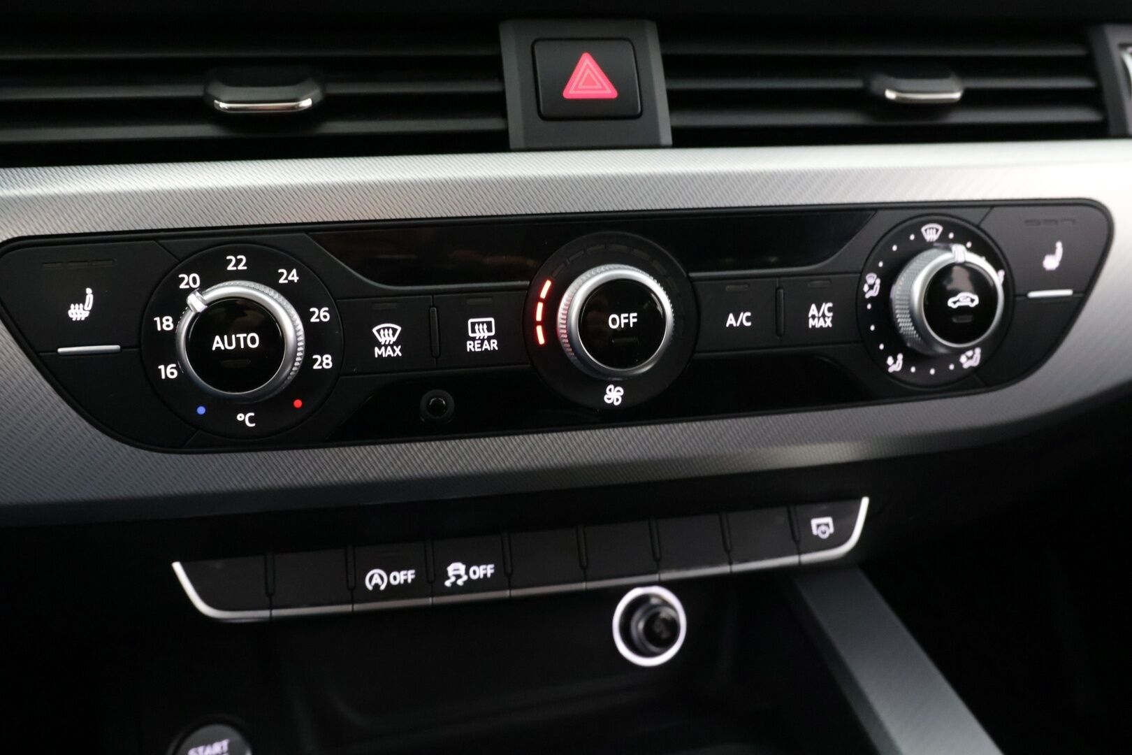 Audi A4 2016 Avant Business 2,0 TDI 110 kW ** Taitettava koukku / Juuri huollettu!! / Todella siisti