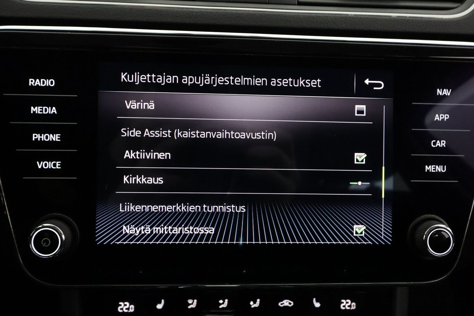Skoda Superb 2020 Combi 2,0 TDI 190 4x4 Style DSG Autom. - | Webasto | ACC | Matrix-LED | P.Kamera | Muistipenkki | Canton | Kaistavahi | Navi | Keyless | Suomi-auto | Kahdet renkaat | 
