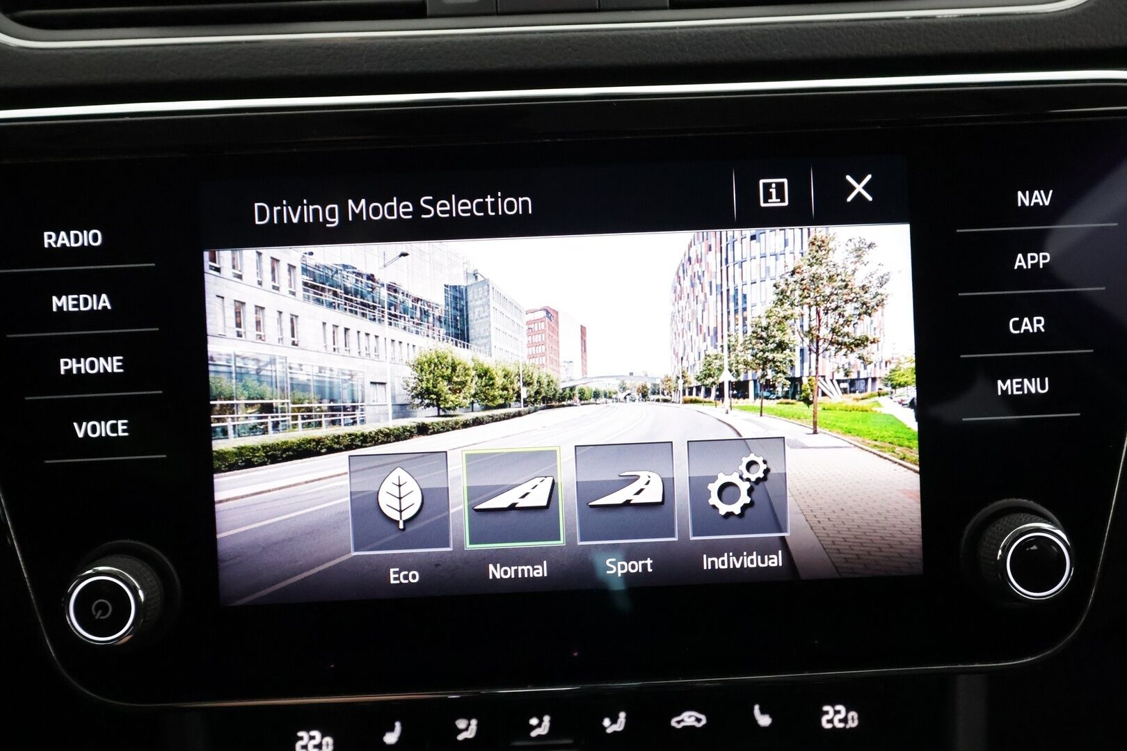 Skoda Superb 2020 Combi 2,0 TDI 190 4x4 Style DSG Autom. - | Webasto | ACC | Matrix-LED | P.Kamera | Muistipenkki | Canton | Kaistavahi | Navi | Keyless | Suomi-auto | Kahdet renkaat | 