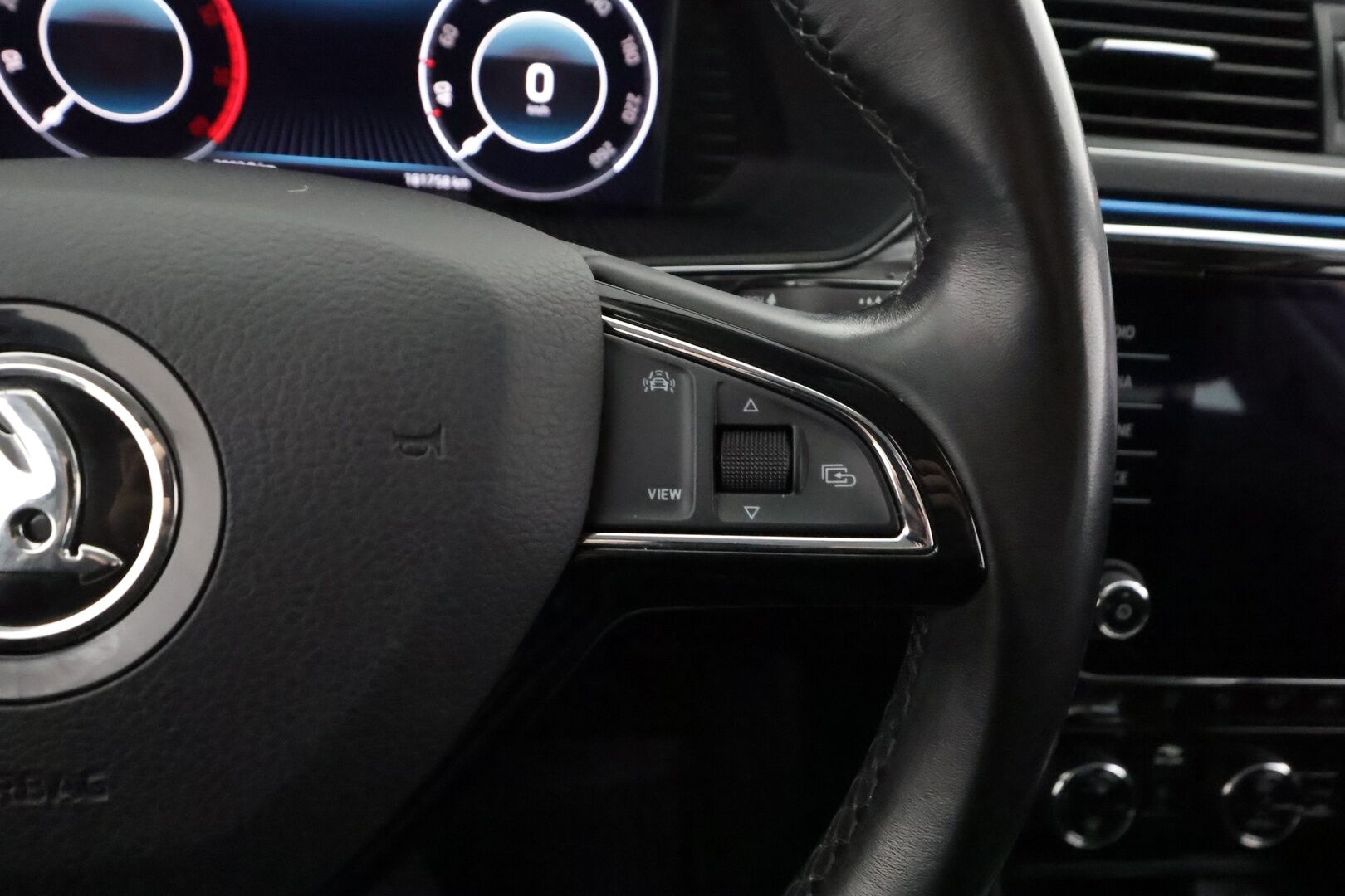 Skoda Superb 2020 Combi 2,0 TDI 190 4x4 Style DSG Autom. - | Webasto | ACC | Matrix-LED | P.Kamera | Muistipenkki | Canton | Kaistavahi | Navi | Keyless | Suomi-auto | Kahdet renkaat | 
