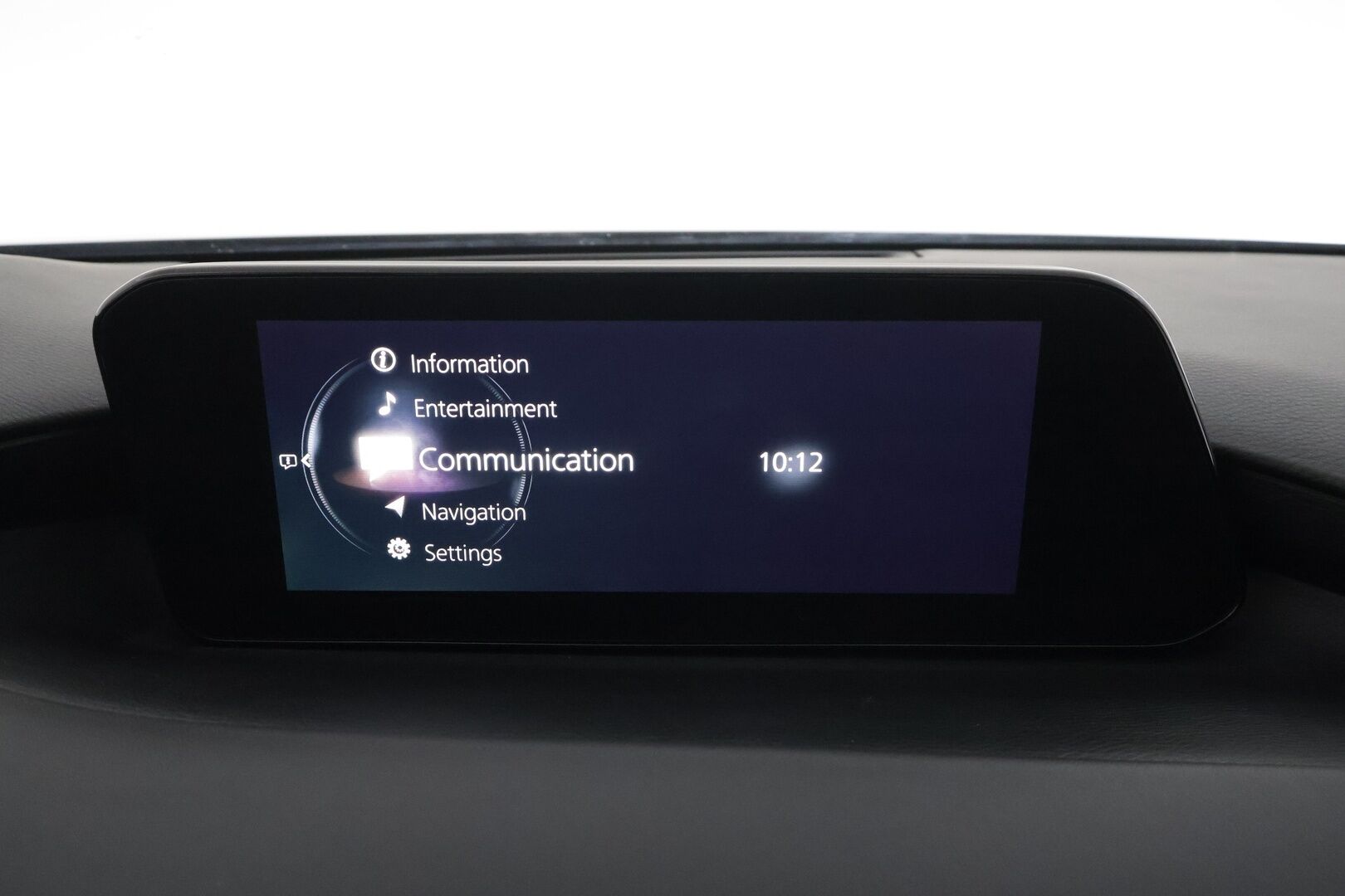 Mazda 3 2019 Sedan 2,0 (180 hv) SKYACTIV-X Vision Plus MT KM2 * ACC / P.kamera / HUD / LED / Lohko+Sisä / Koukku / KeylessGo * - Suomi-auto / Kahdet renkaat aluvanteilla - HULLUT AVAJAISHULINAT KORKOTARJOUS 3,29 %