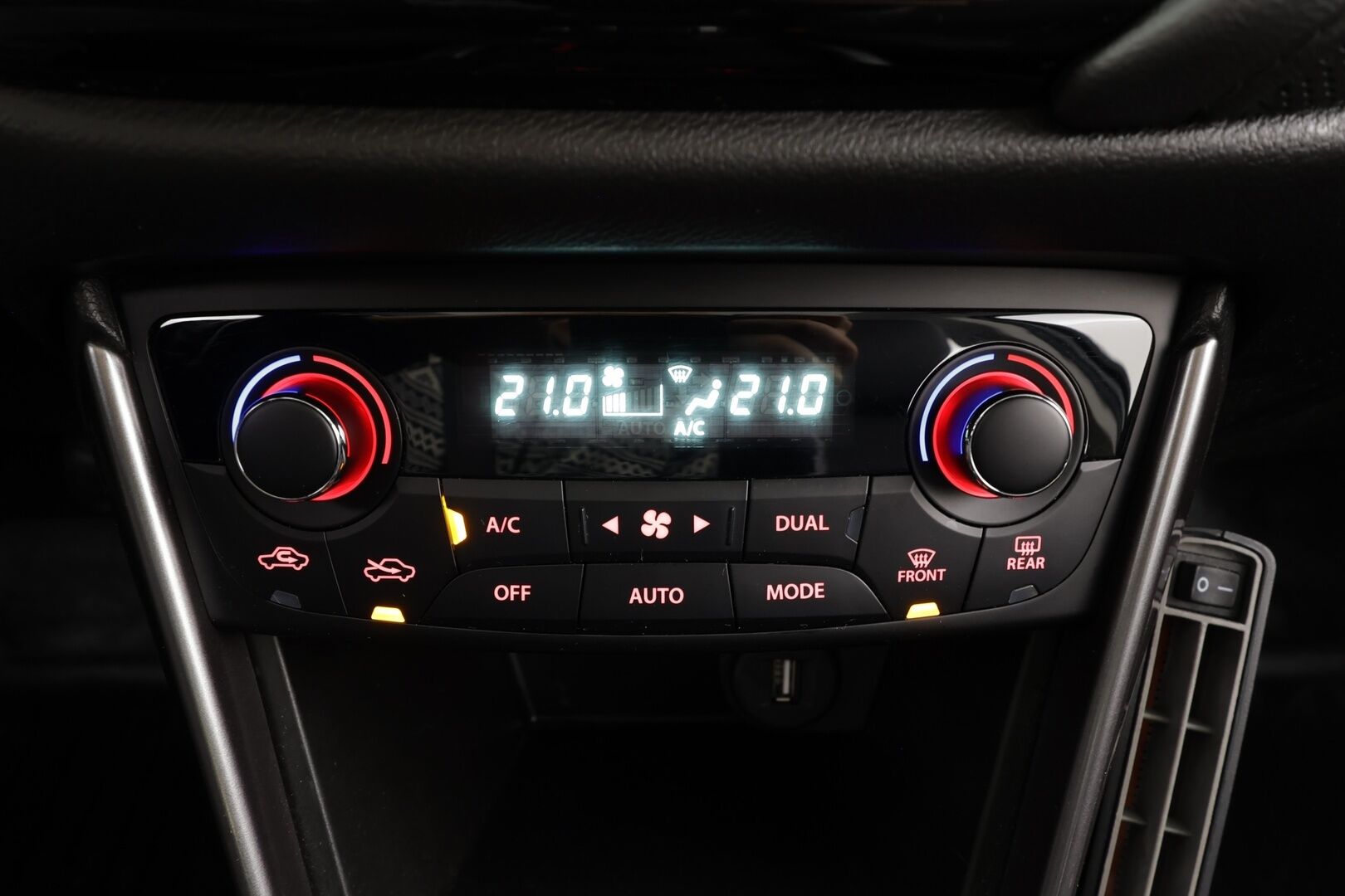 Suzuki S-Cross 2022 1,4 BOOSTERJET 4WD GLX+SR 6AT* ACC / 360 kamera / Koukku / Panorama / Navi / Keyless / Apple&Android * - 1.Om Suomi auto / Merkkihuollettu / Lohkolämmitin / 2x renkaat alu vanteilla - HULLU BLACKWEEK KORKOTARJOUS 2,49%