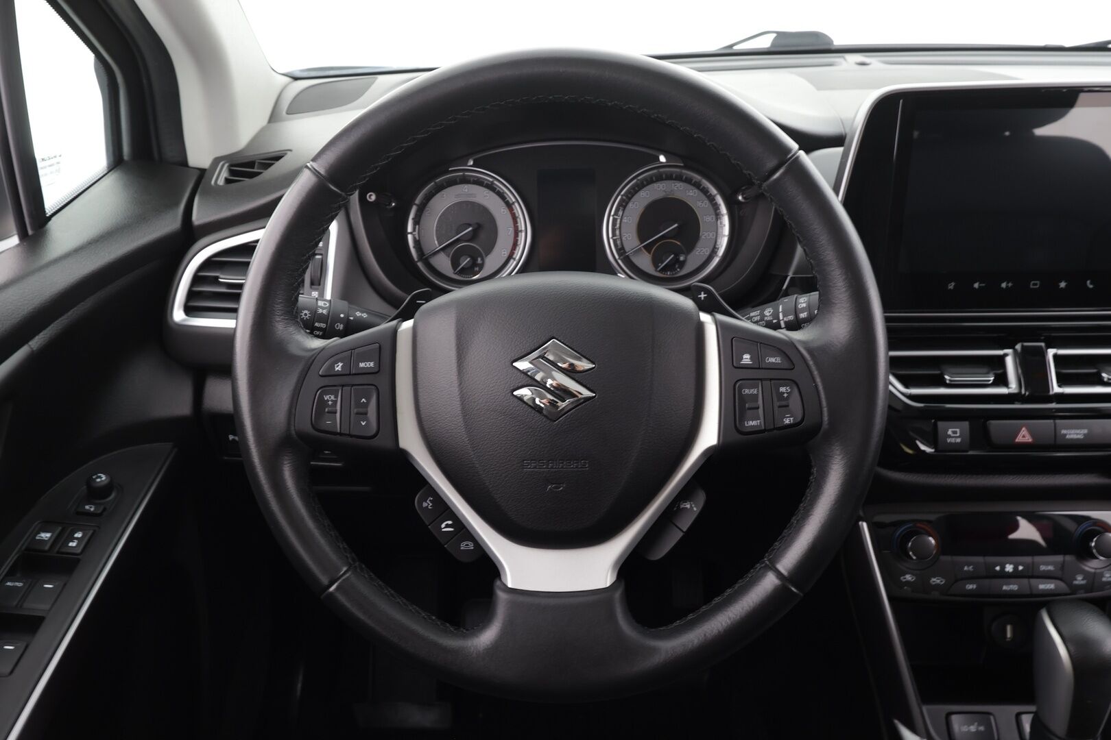 Suzuki S-Cross 2022 1,4 BOOSTERJET 4WD GLX+SR 6AT* ACC / 360 kamera / Koukku / Panorama / Navi / Keyless / Apple&Android * - 1.Om Suomi auto / Merkkihuollettu / Lohkolämmitin / 2x renkaat alu vanteilla - HULLU BLACKWEEK KORKOTARJOUS 2,49%