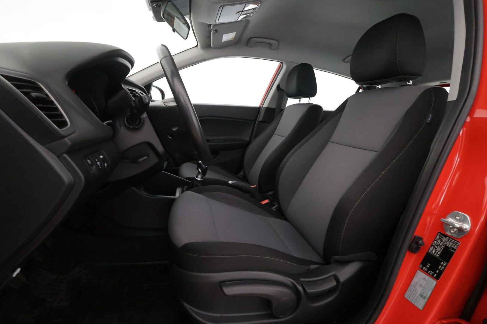 Hyundai i20 Hatchback 2020 1,0 T-GDI 100 hv 5MT Comfort - | Vakkari | Webasto | P.Kamera | Bluetooth | Ratinlämmitys | 1.Om Suomi-auto | Kahdet Renkaat |
