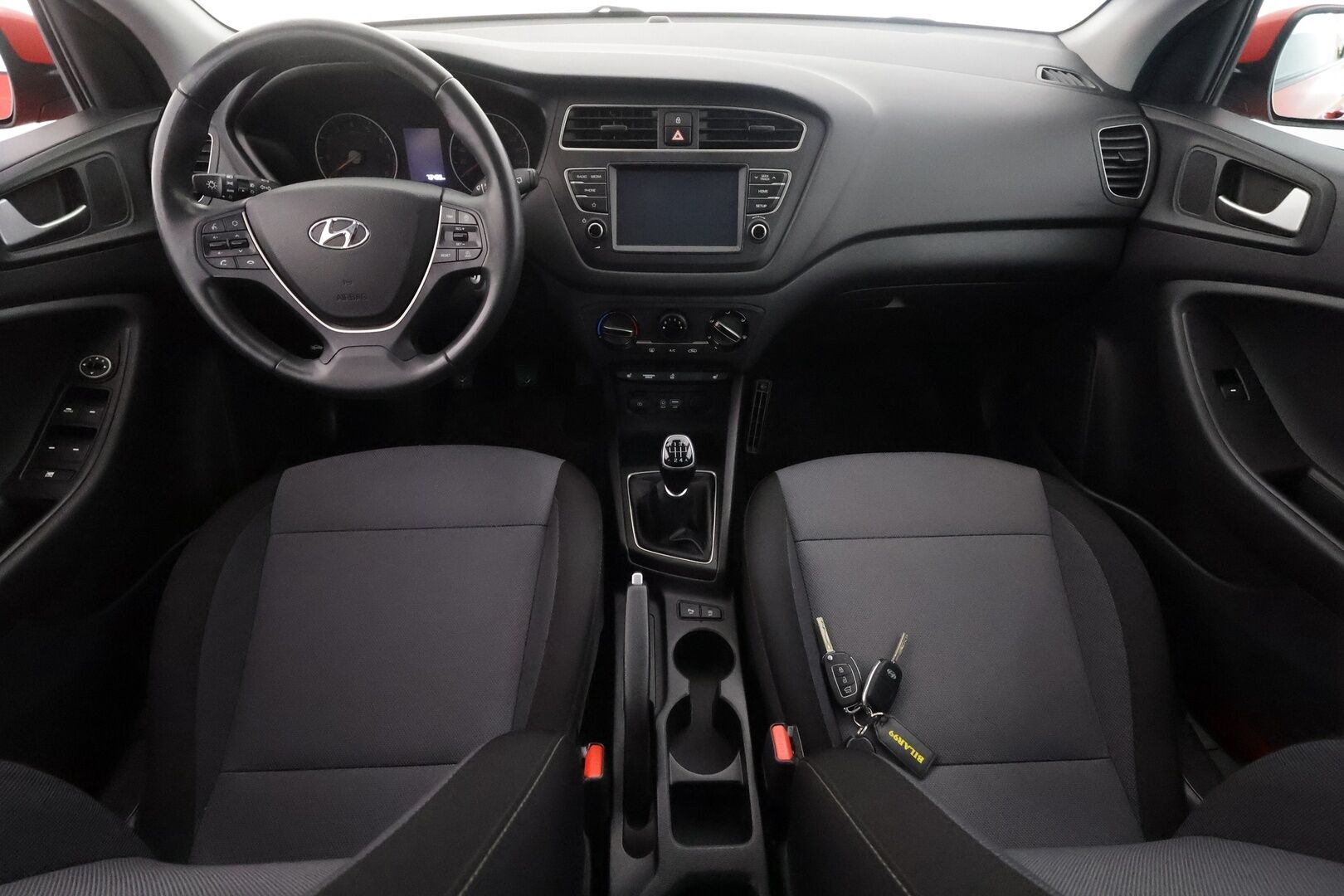 Hyundai i20 Hatchback 2020 1,0 T-GDI 100 hv 5MT Comfort - | Vakkari | Webasto | P.Kamera | Bluetooth | Ratinlämmitys | 1.Om Suomi-auto | Kahdet Renkaat |
