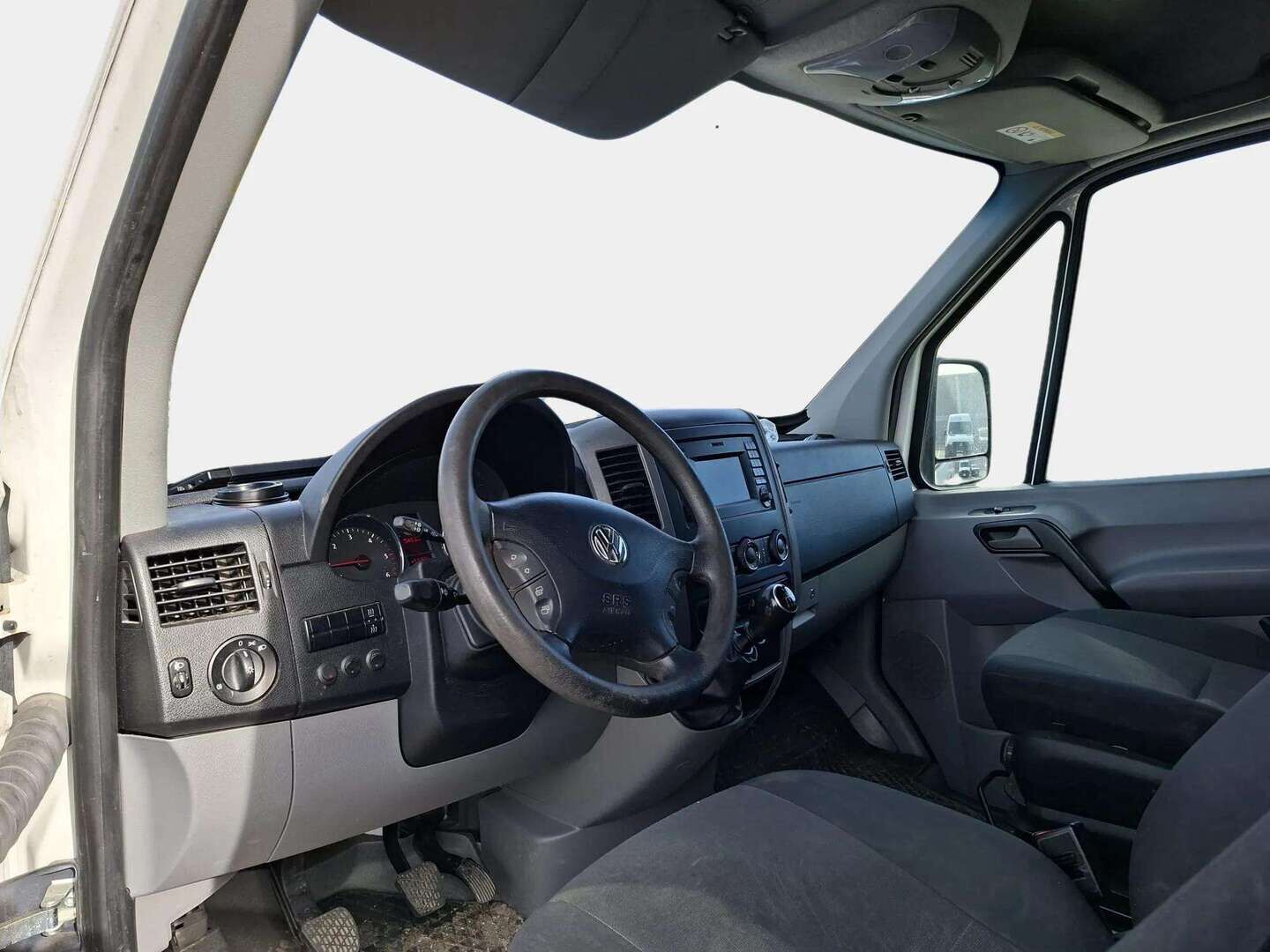 Volkswagen Crafter 2016 Volswagen Crafter 2,0 TDI 120kW -- * Peräkoukku / Taka ja sivuovi / LED-lisävalot / 2x-renkaat /  2x-avain / Bluethooth audio*  - YritysOutlet - Myydään vain yrityksille - Volswagen Crafter 2,0 TDI 120kW -- * Peräkoukku / Taka ja sivuovi / LED-lisävalot / 2x-renkaat / 2x-avain / Bluethooth-audio*