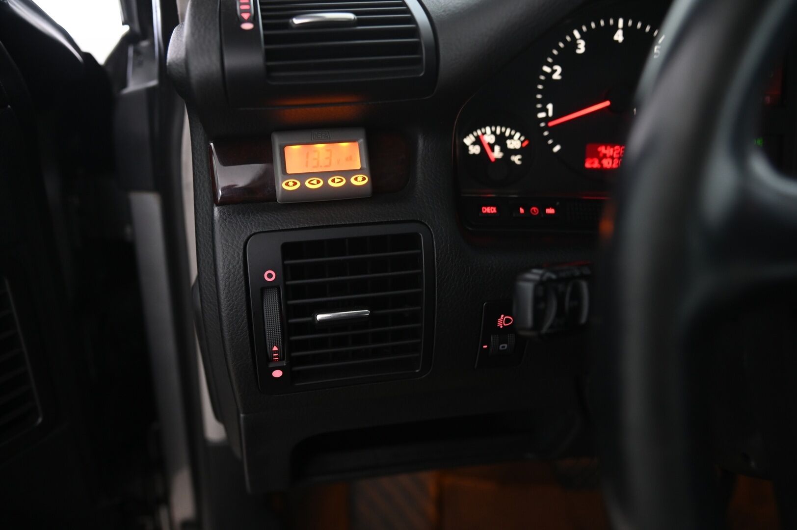 Audi A8 2002 A8 Sedan (AA) 4ov 2771cm3 A - *Myydään Huutokaupat.com kautta* - KORKO VAIN 3,99 %