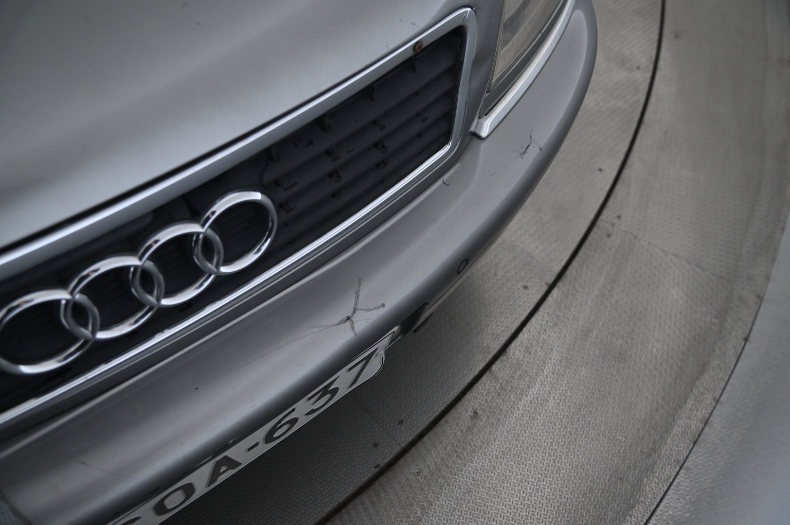 Audi A8 2002 A8 Sedan (AA) 4ov 2771cm3 A - *Myydään Huutokaupat.com kautta* - KORKO VAIN 3,99 %