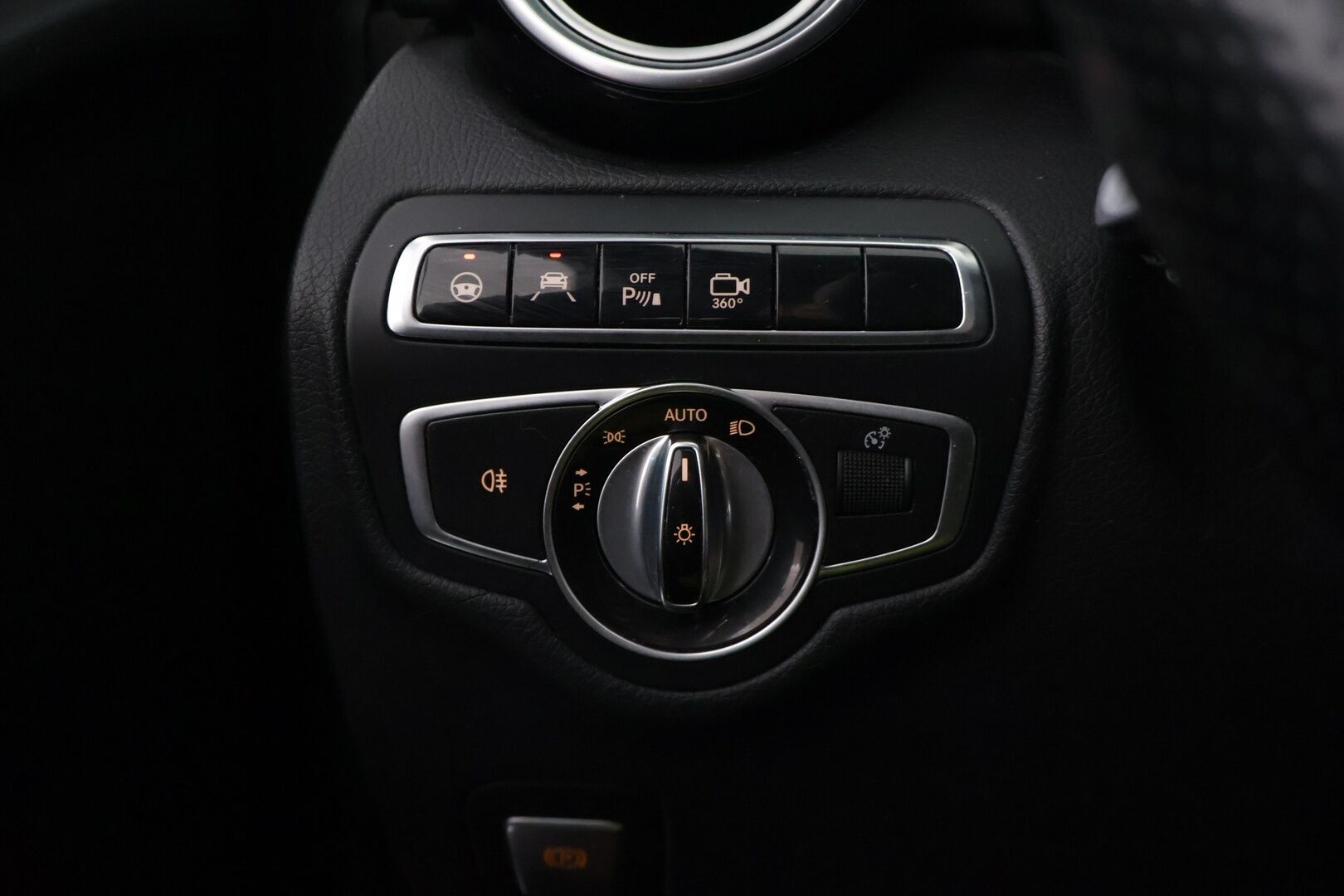 Mercedes-Benz GLC 2016 AMG 4Matic *Koukku / 360° / Distronic+ / Lane assist / Adapt LED / Navigointi * - HULLU BLACKWEEK KORKOTARJOUS 2,49%