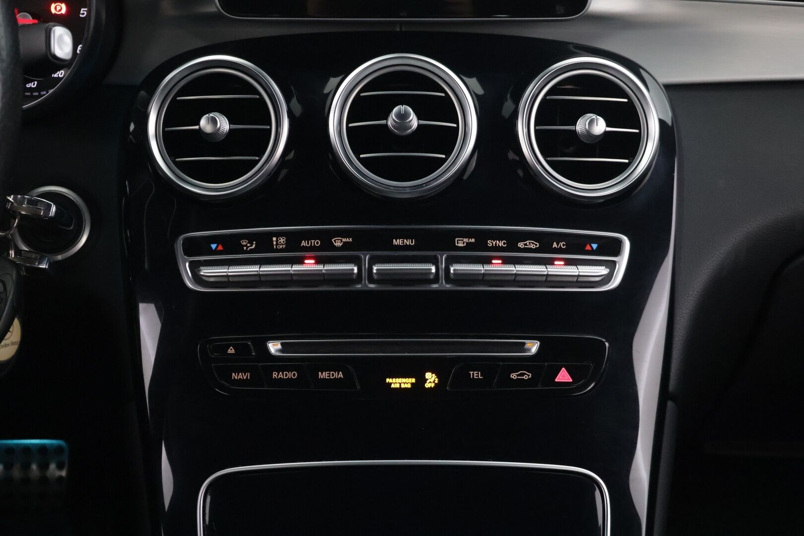 Mercedes-Benz GLC 2016 AMG 4Matic *Koukku / 360° / Distronic+ / Lane assist / Adapt LED / Navigointi * - HULLU BLACKWEEK KORKOTARJOUS 2,49%