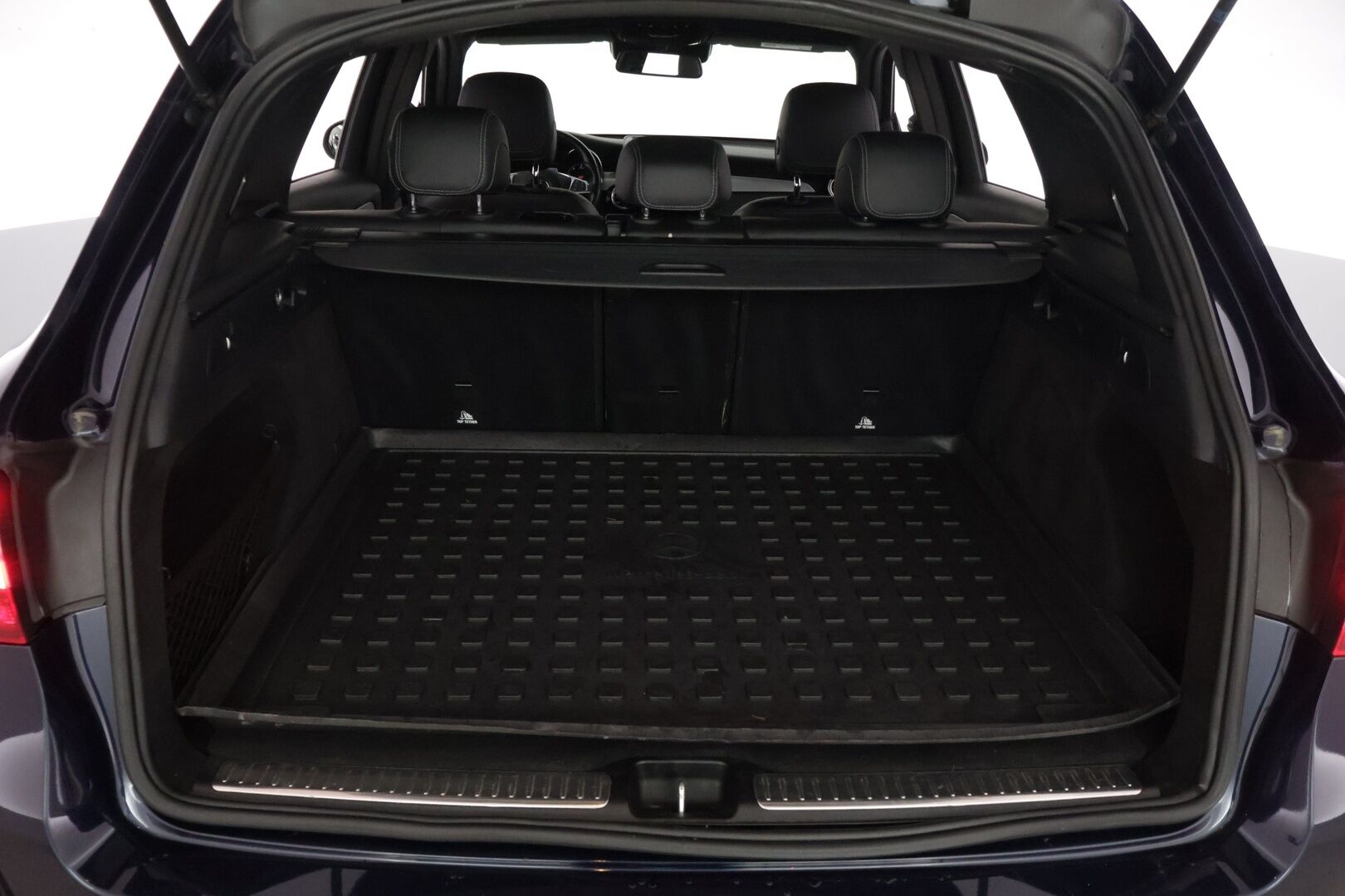 Mercedes-Benz GLC 2016 AMG 4Matic *Koukku / 360° / Distronic+ / Lane assist / Adapt LED / Navigointi * - HULLU BLACKWEEK KORKOTARJOUS 2,49%